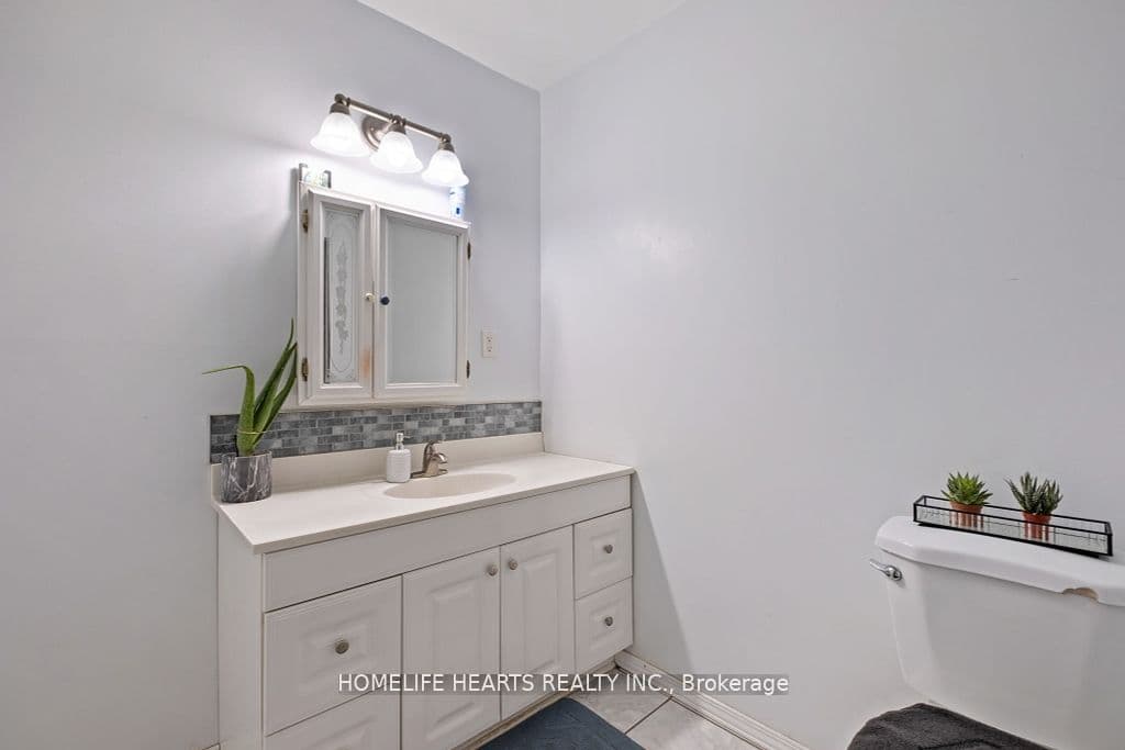 19 Hopewell Crescent photo 1