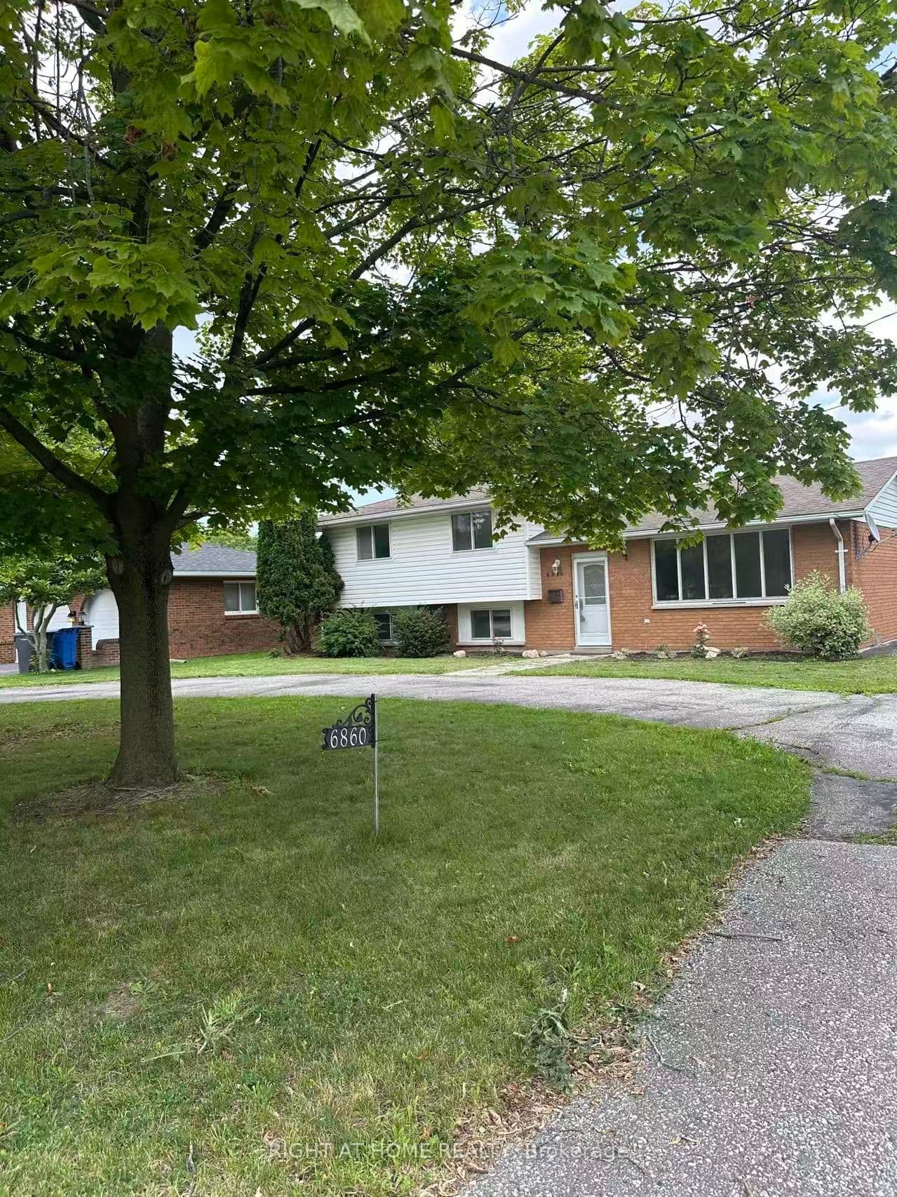 6860 MALDEN Road photo 1