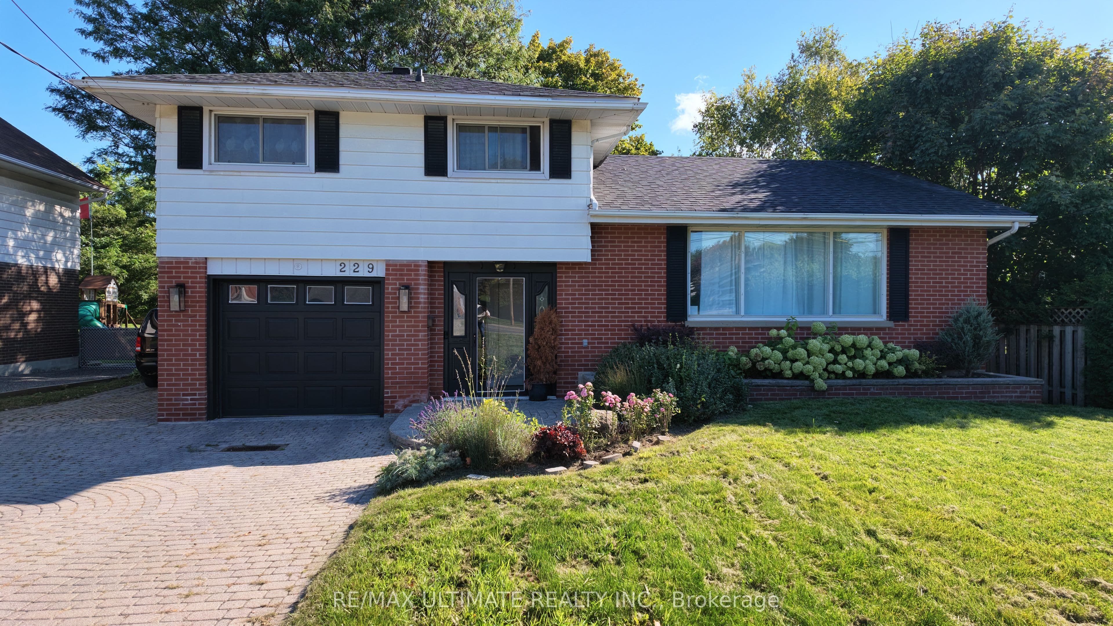 229 Liberty Street photo 1