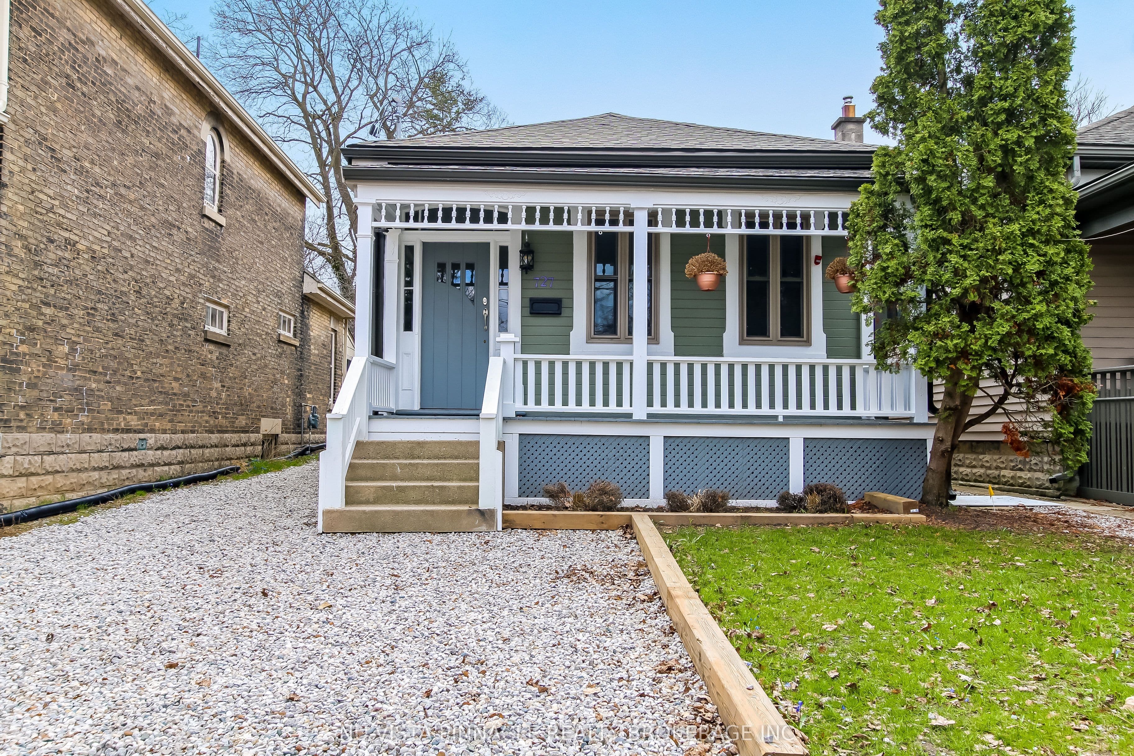 727 Queens Avenue photo 1