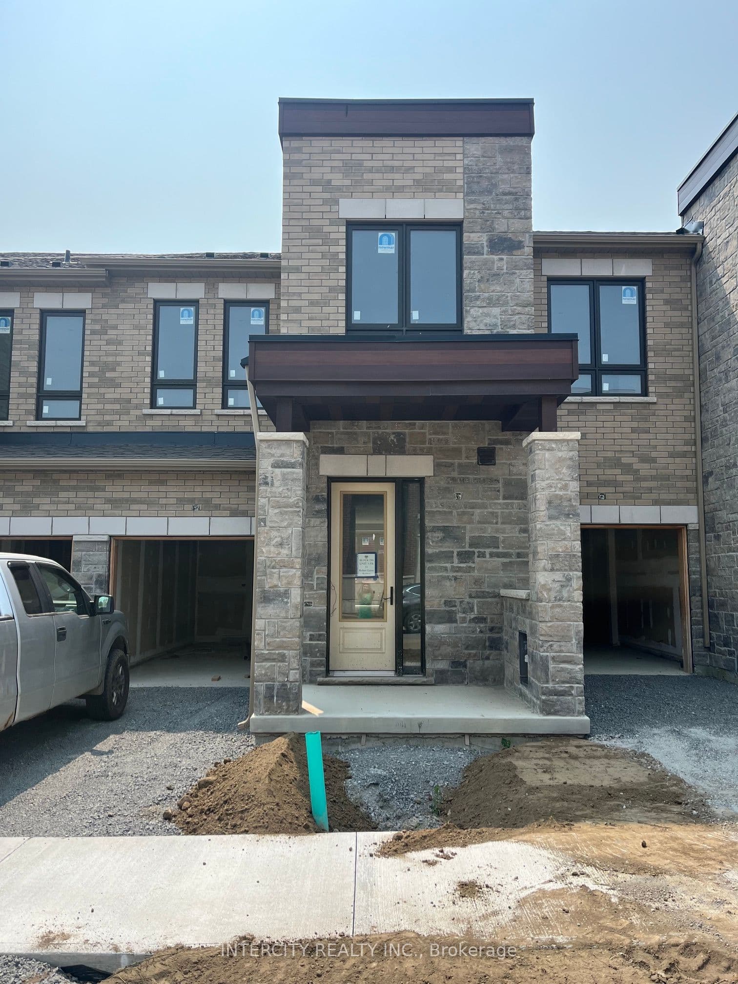 Unit (Block 230 Unit 3) 31 Robert Eaton Avenue photo 1