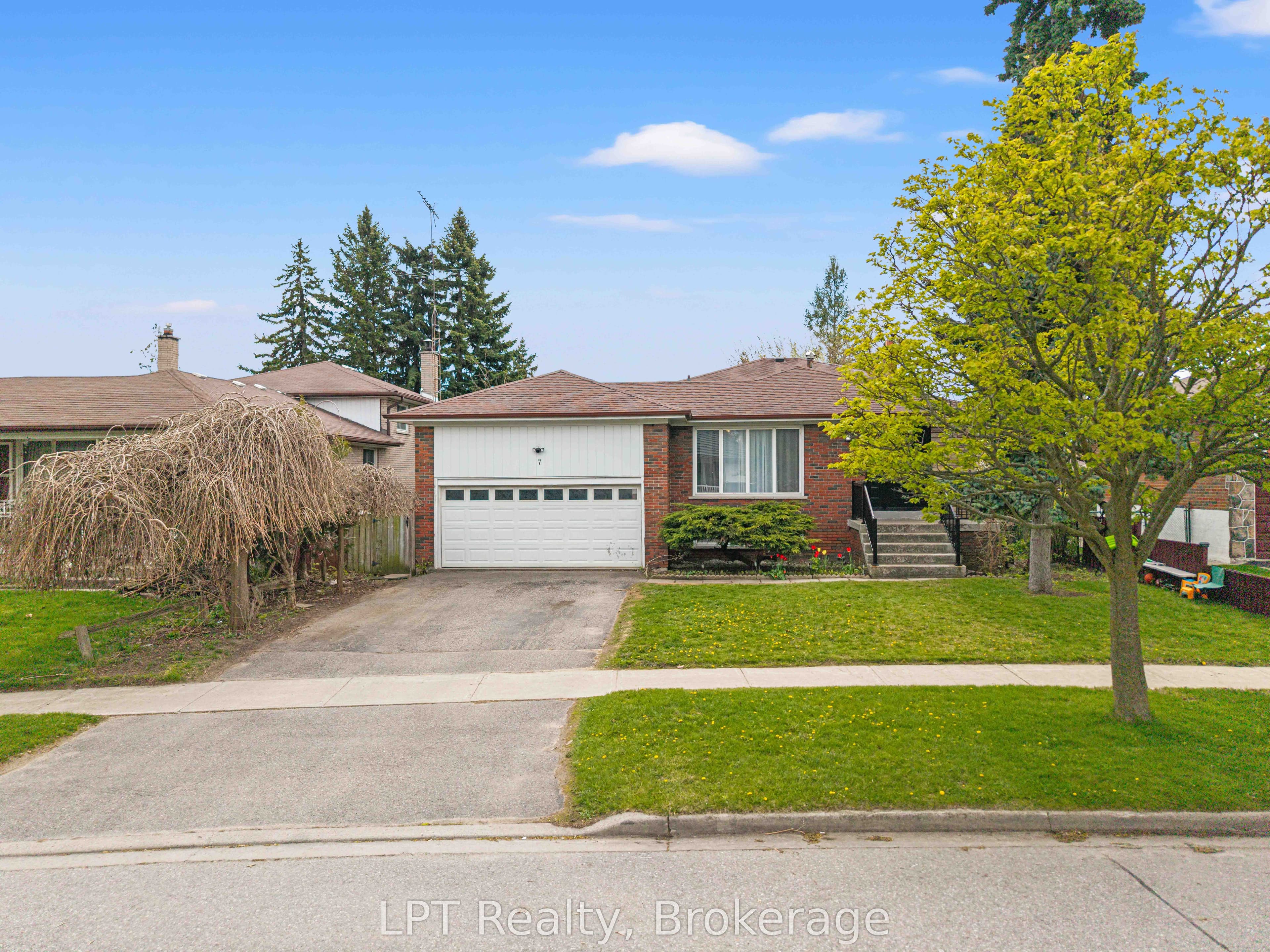 7 Briarbluff Avenue photo 1