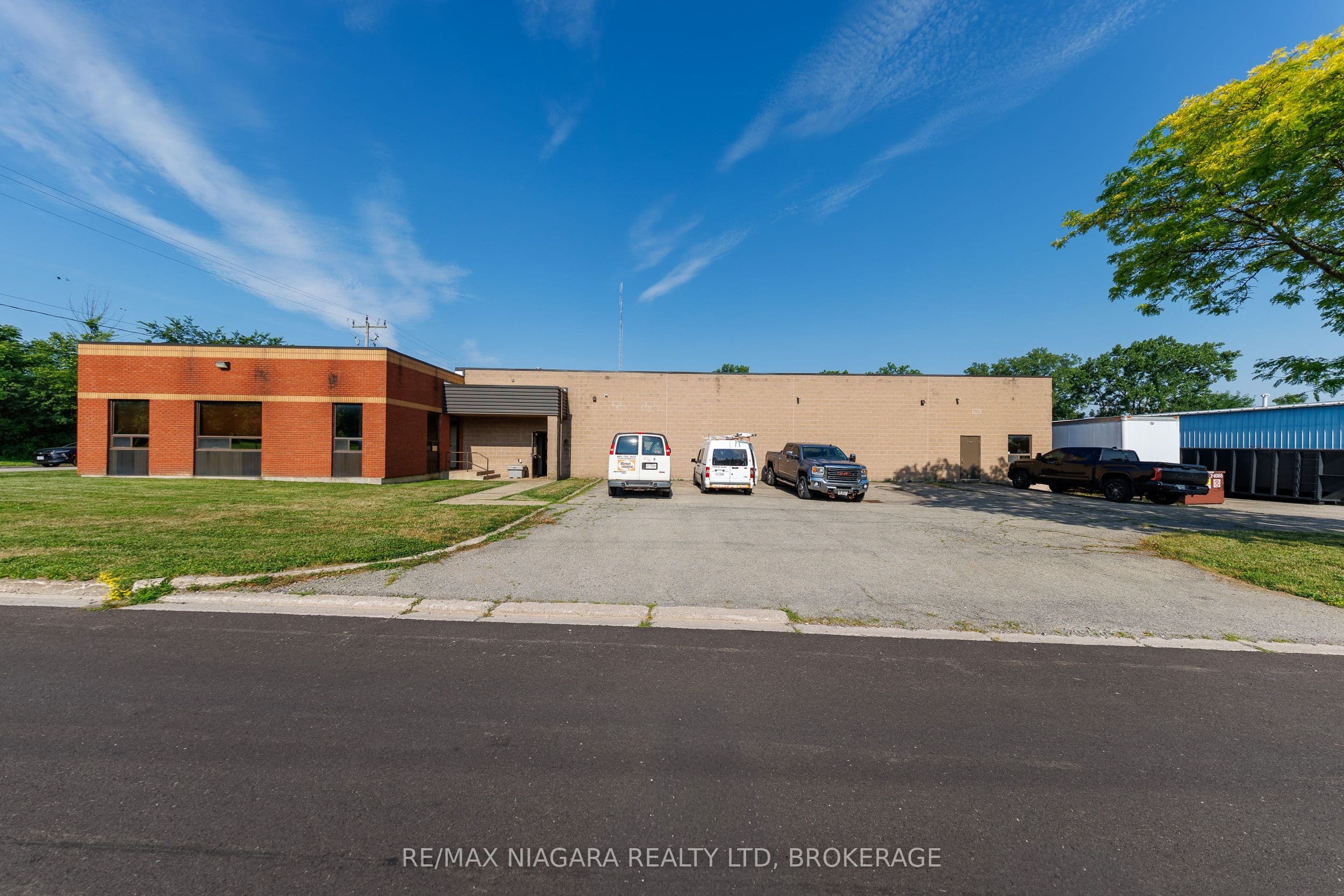 408 Jarvis Street photo 1