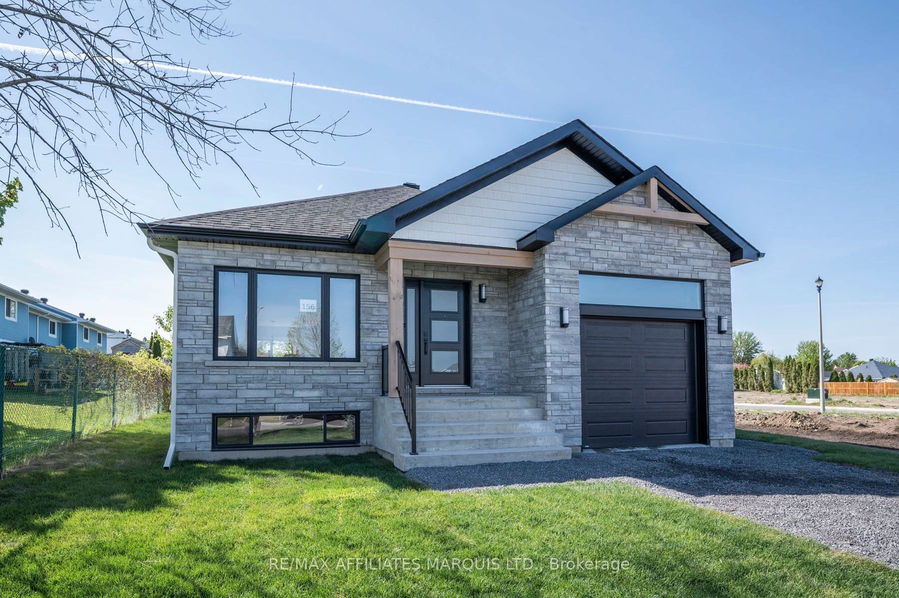 153 Marguerite D'youville Street photo 1