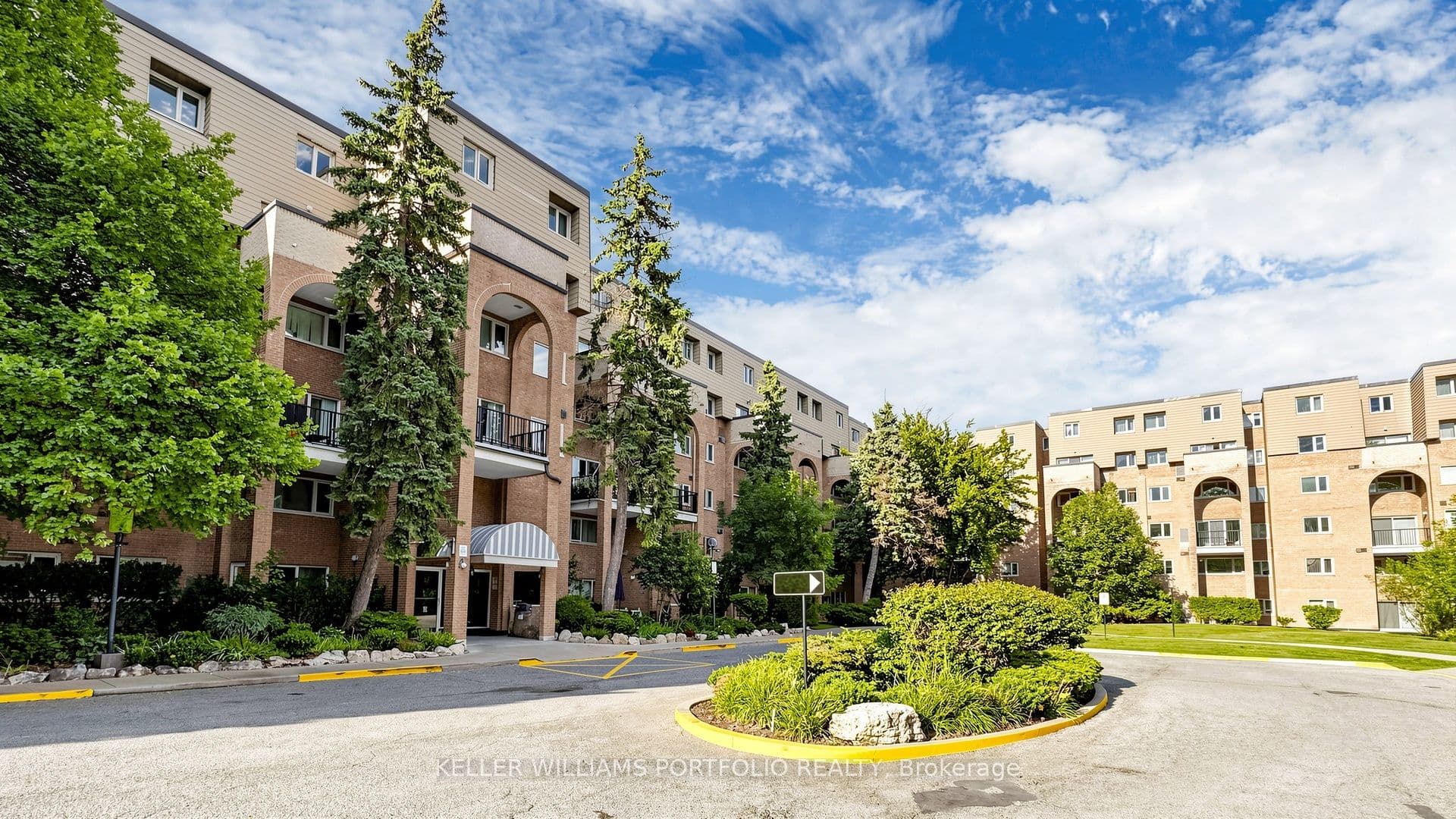 Unit 358 4005 Don Mills Road photo 1