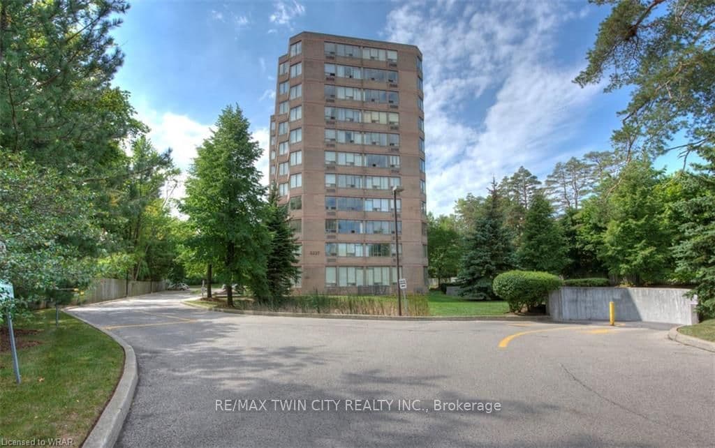 Unit 503 3227 King Street photo 1