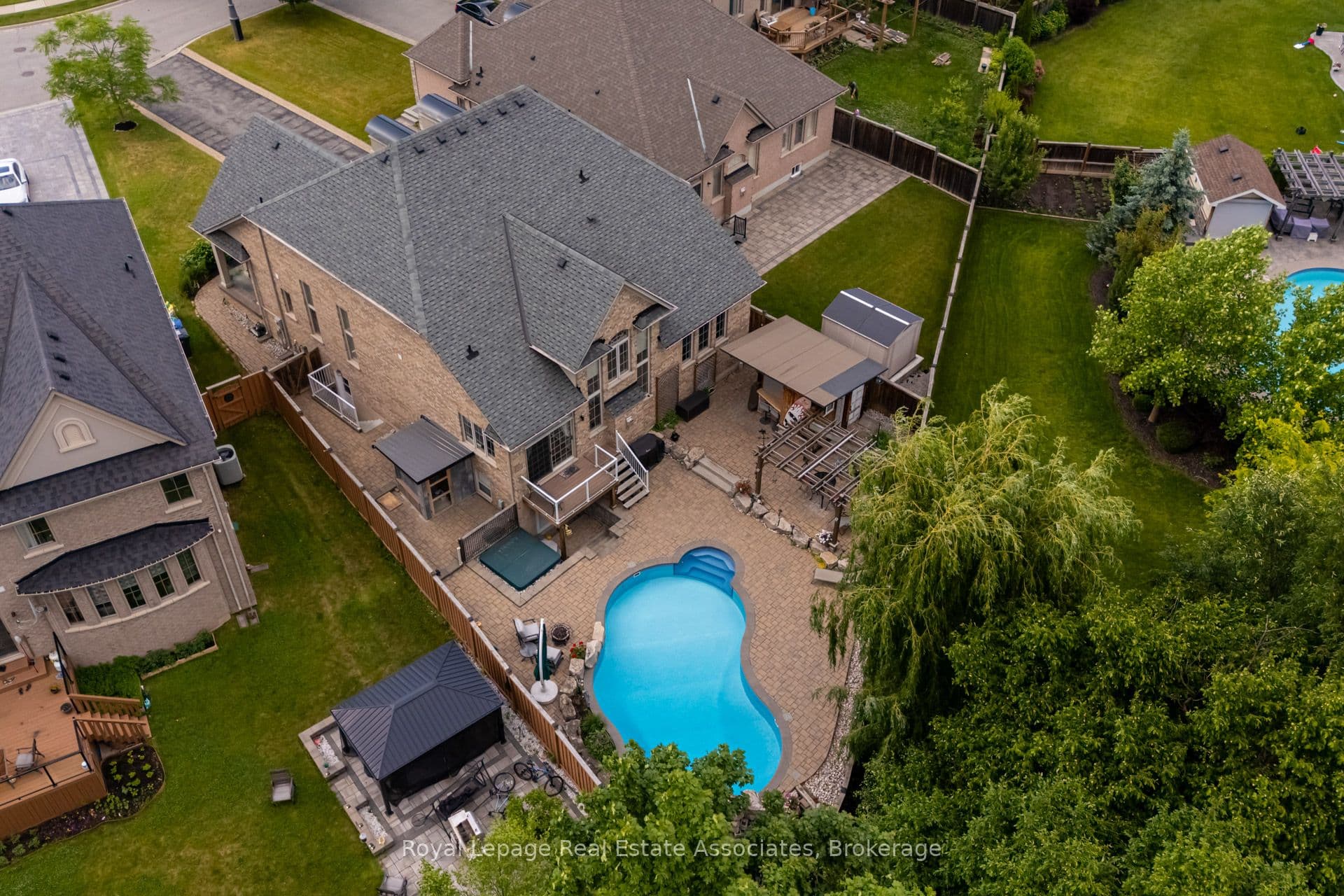 20 Cannington Crescent photo 1
