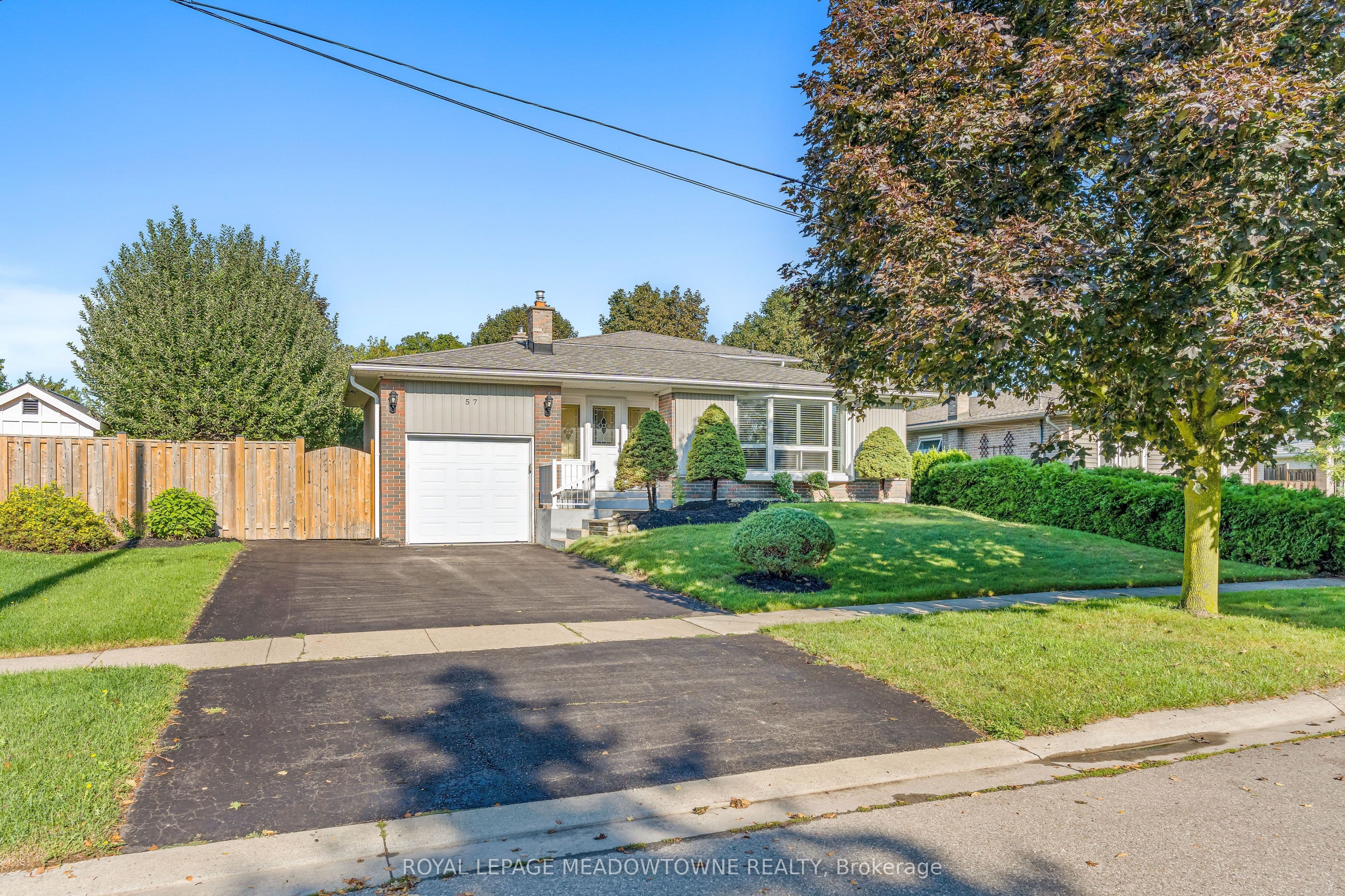57 Dawson Crescent photo 1