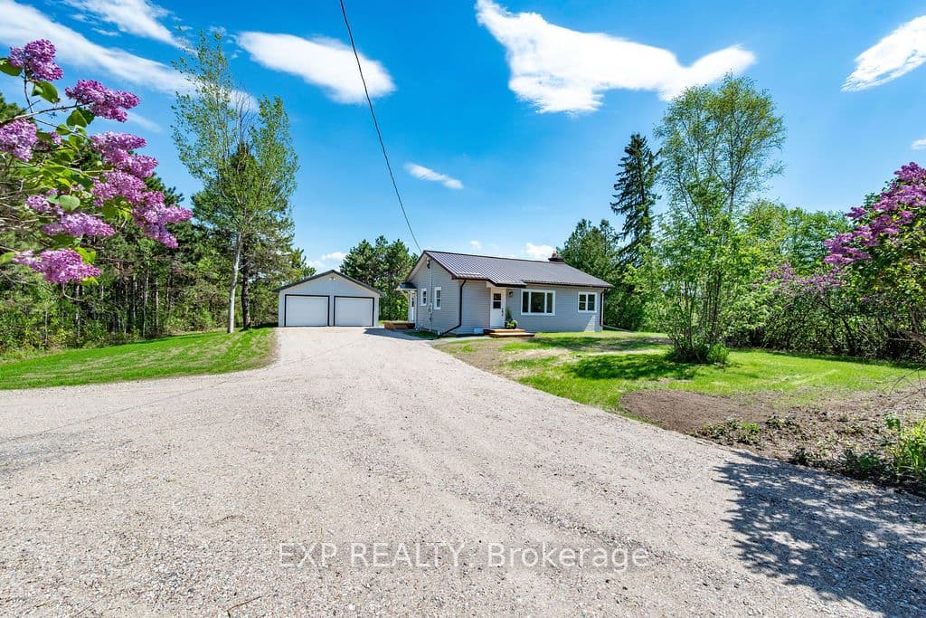 1482 Gillan Road photo 1