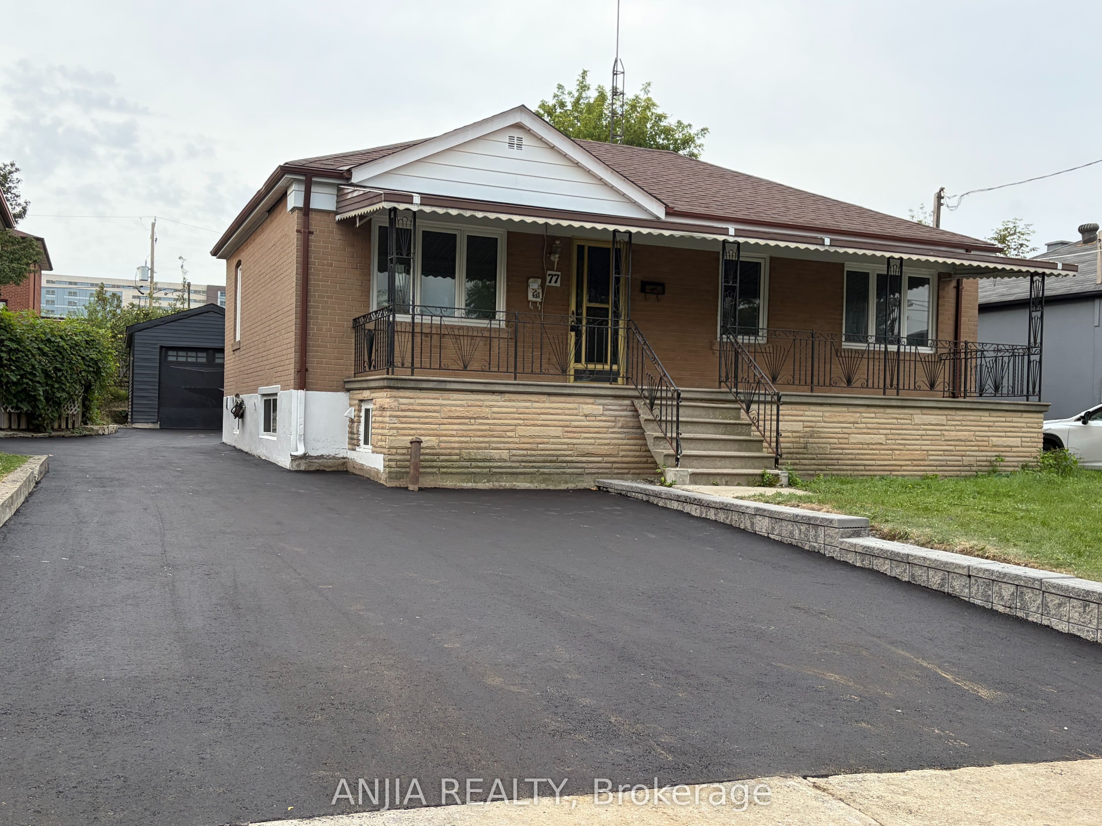 77 Nash Drive photo 1
