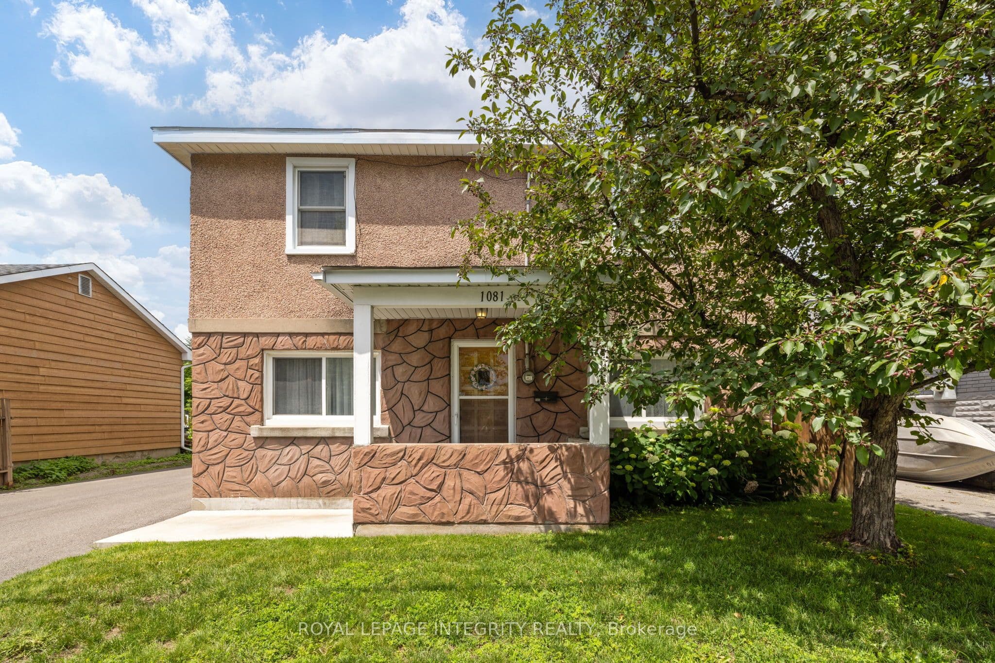 1081 Kenaston Street photo 1