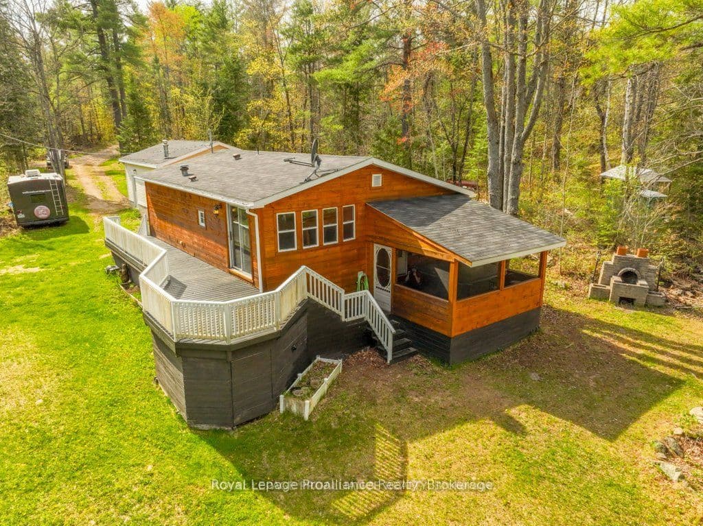 1058 Jacques Bay Road photo 1