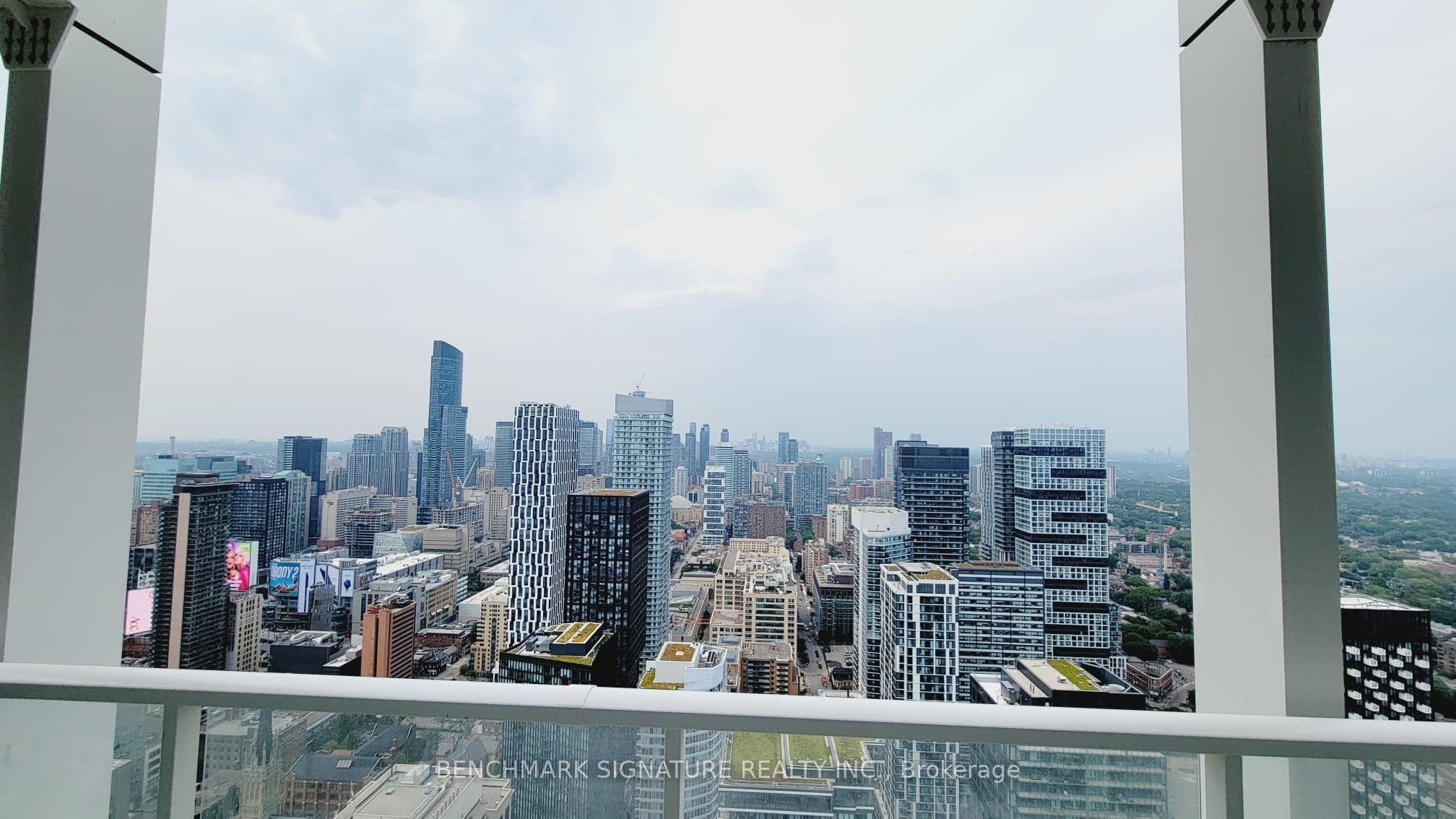 Unit 5515 88 Queen Street photo 1