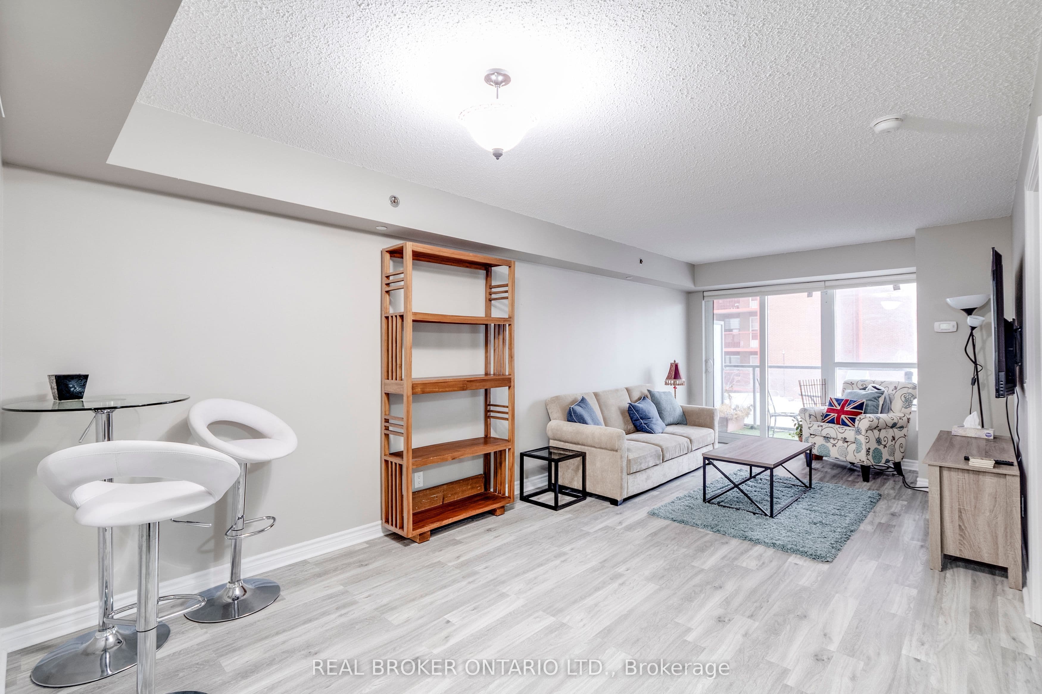 Unit 225 35 Saranac Boulevard photo 1