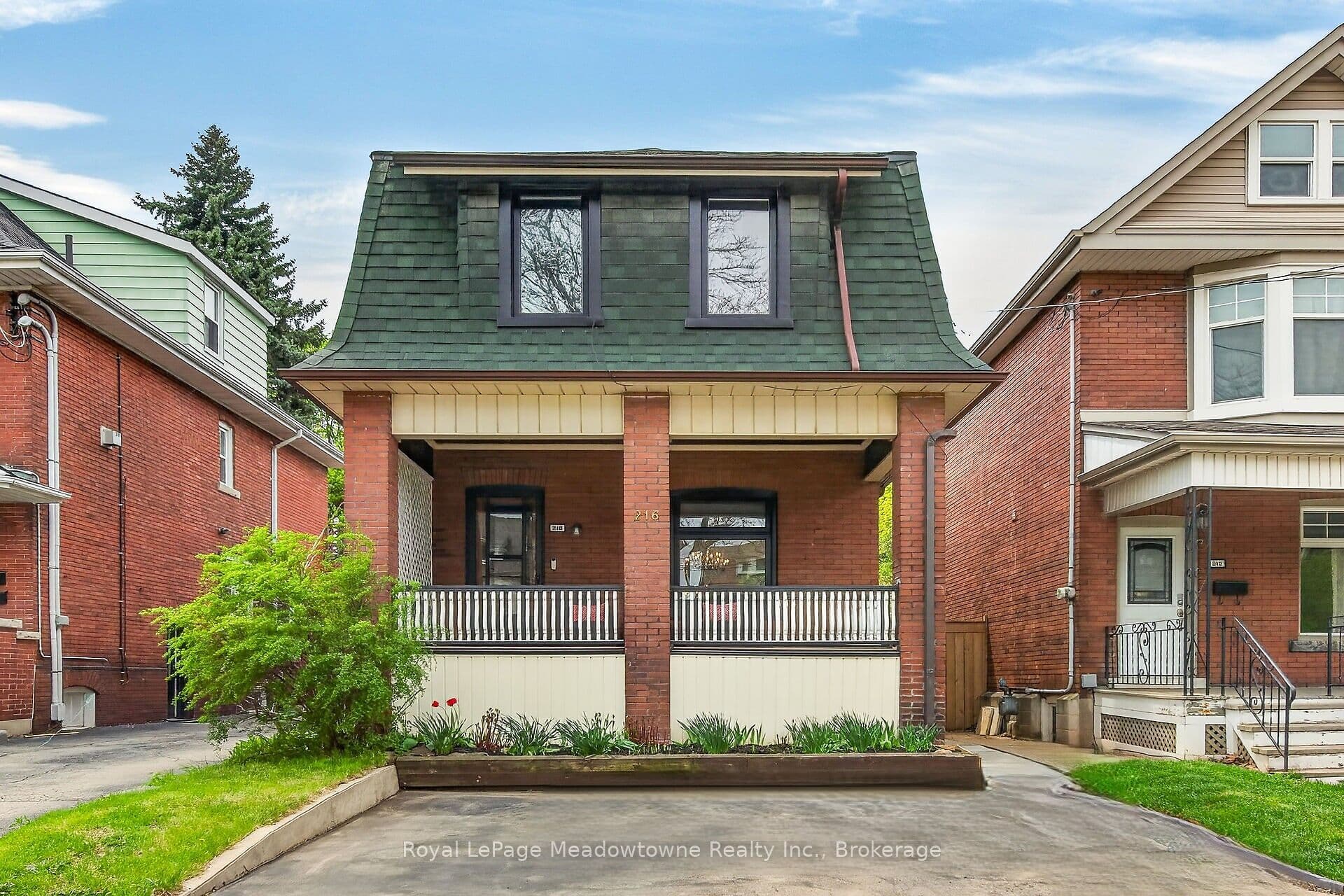 216 Maplewood Avenue photo 1