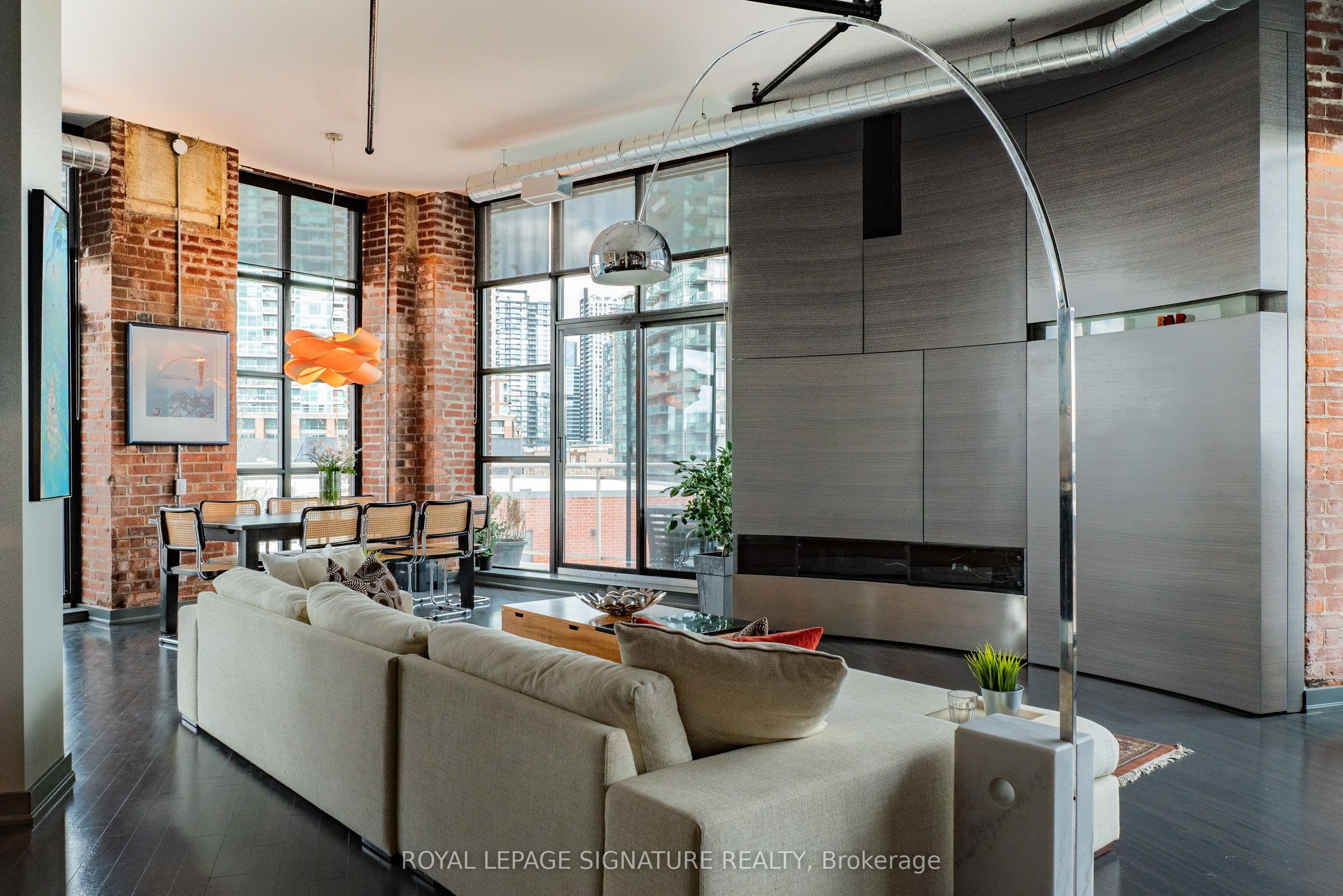 Unit 411 43 Hanna Avenue photo 1