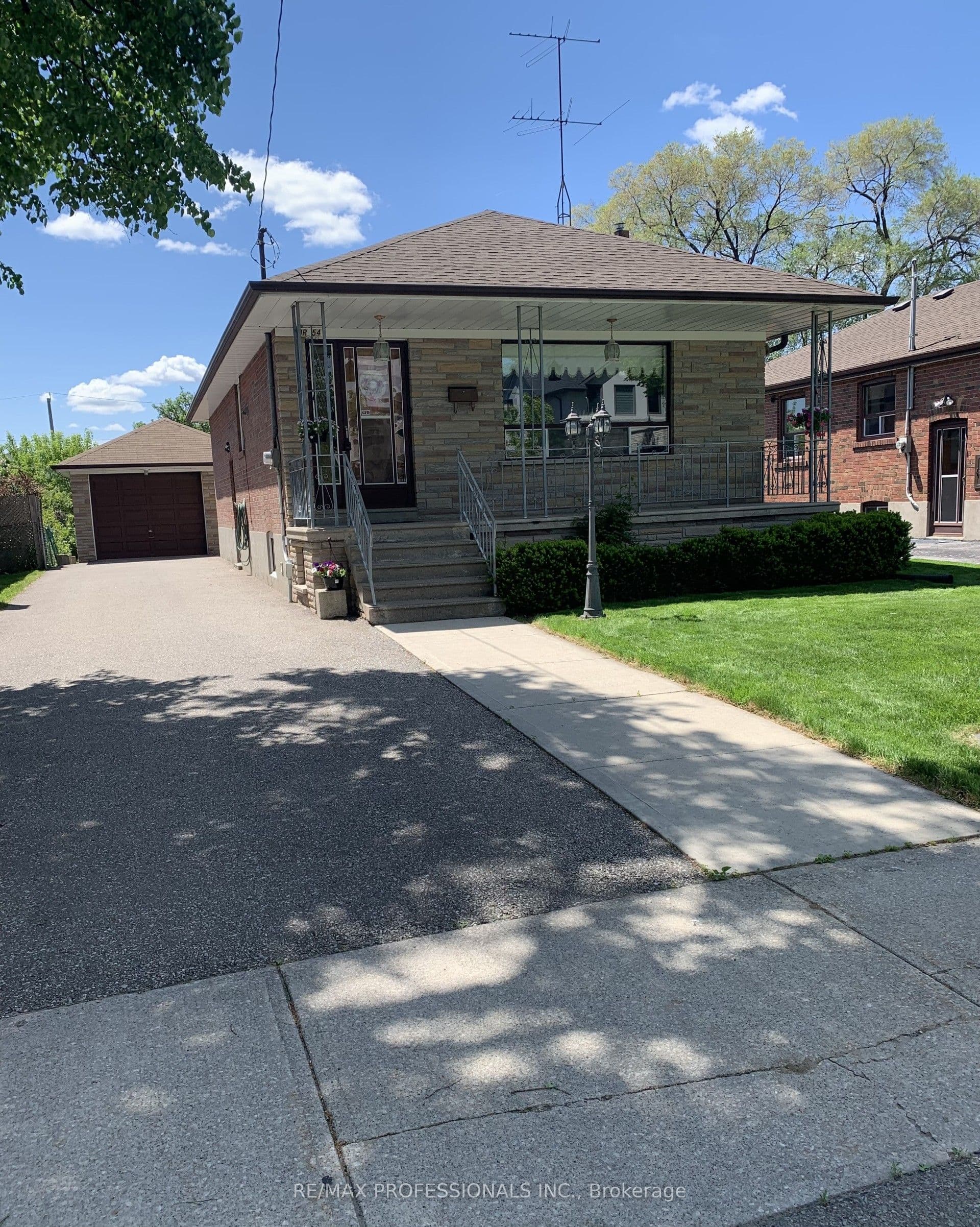 54 Culnan Avenue photo 1