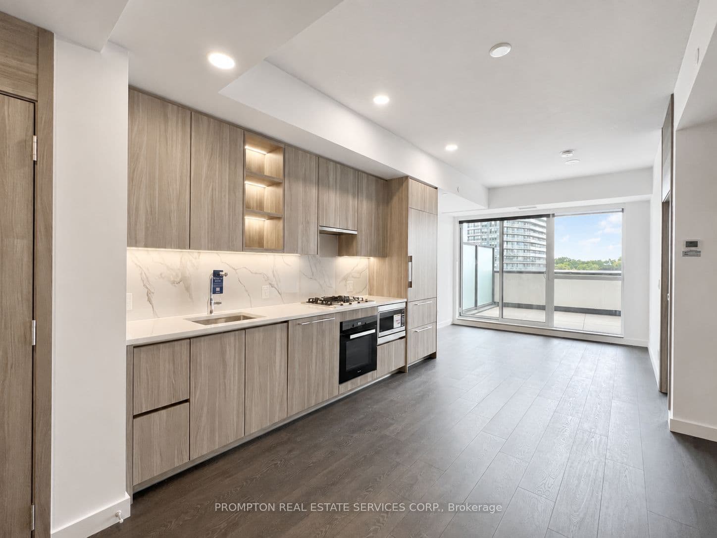 Unit 569 68 Esther Shiner Boulevard photo 1
