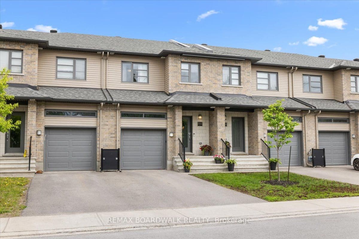 244 Munro Street photo 1