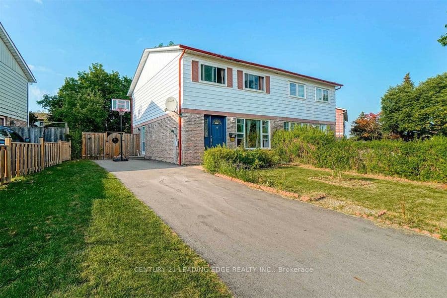45 Burkwood Crescent photo 1