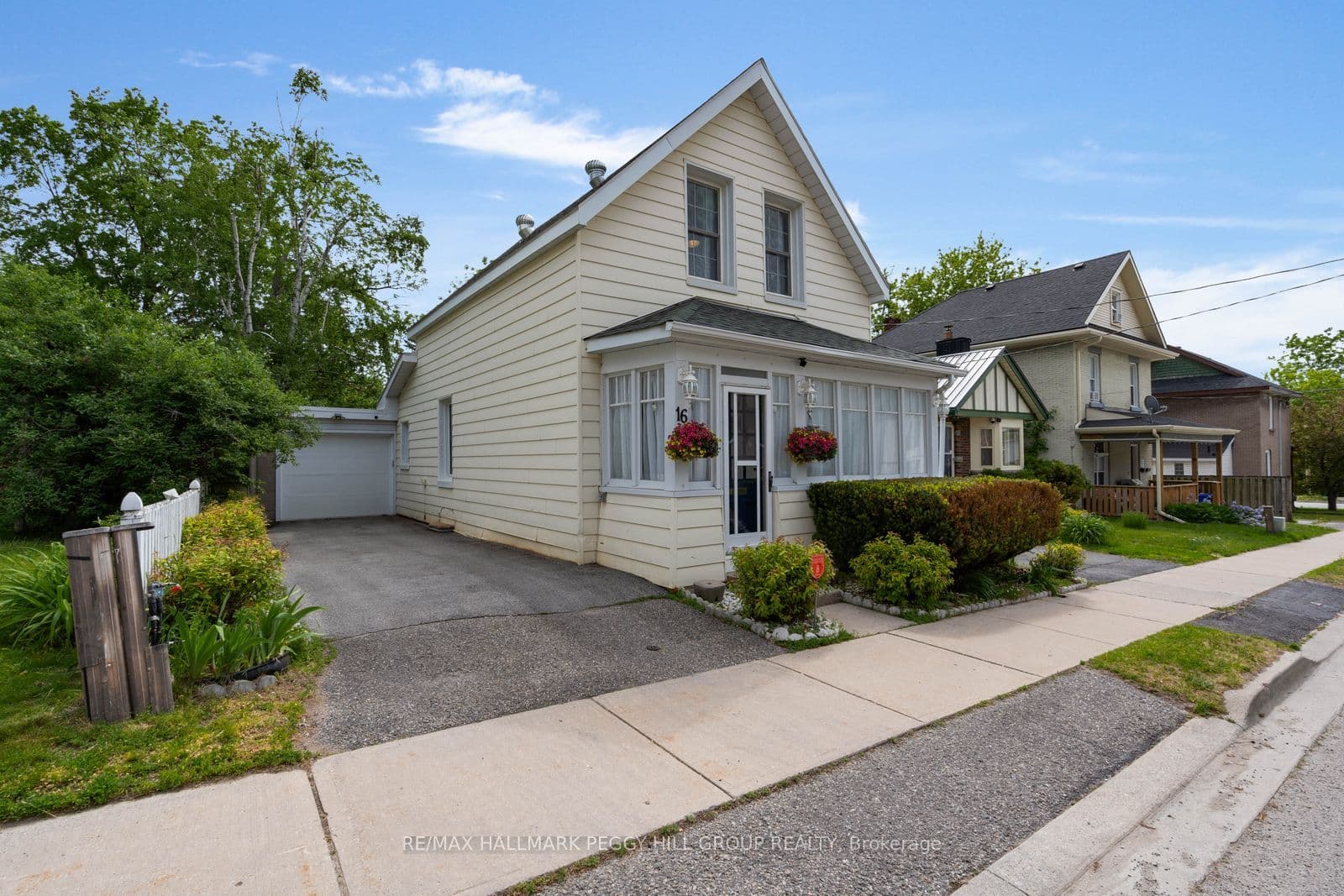 16 William Street photo 1