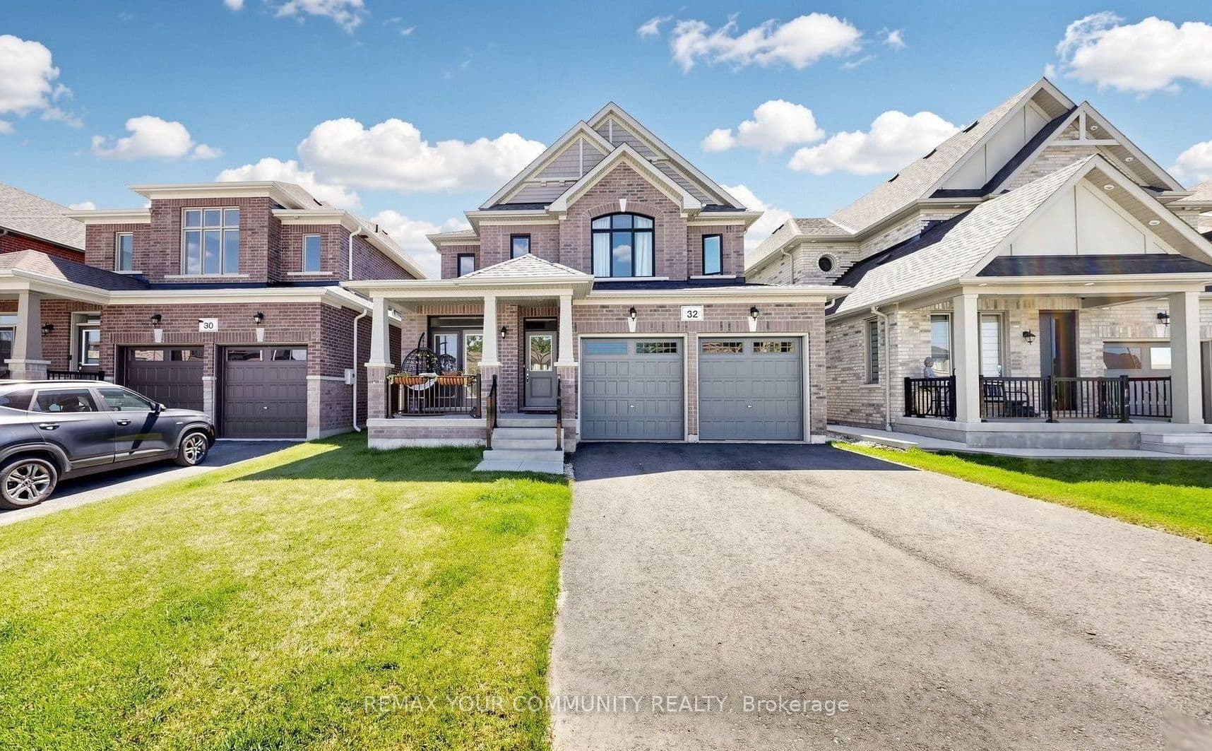 32 Baycroft Boulevard photo 1
