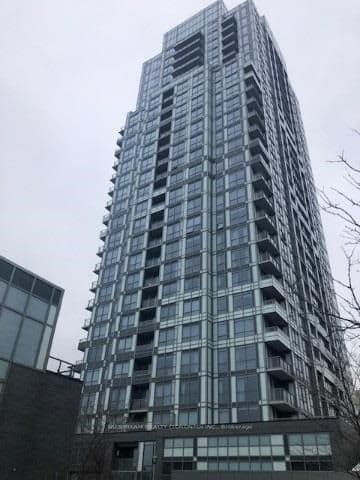 Unit 0901 18 Graydon Hall Drive photo 1