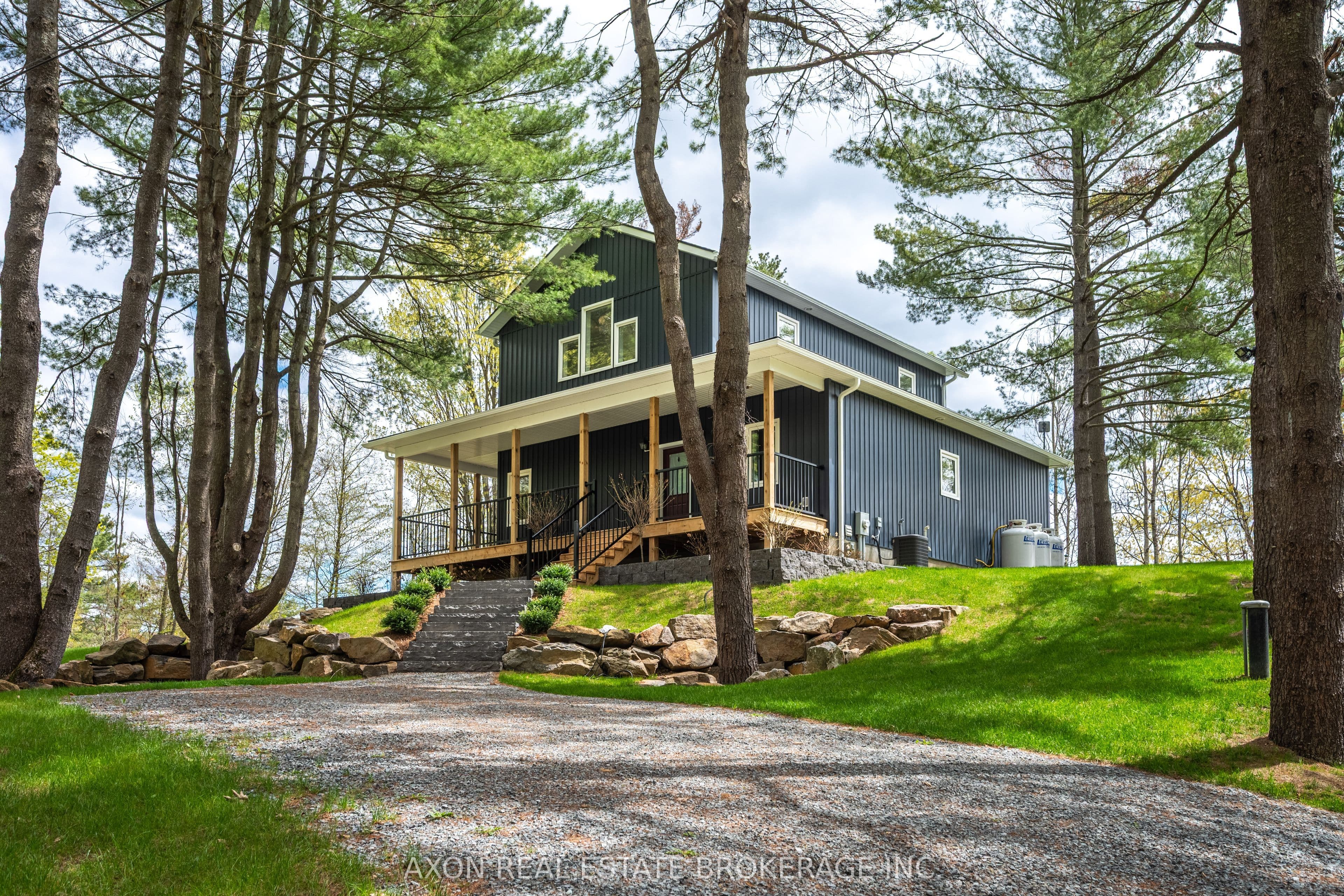 1022 Briscoe Bay Lane photo 1