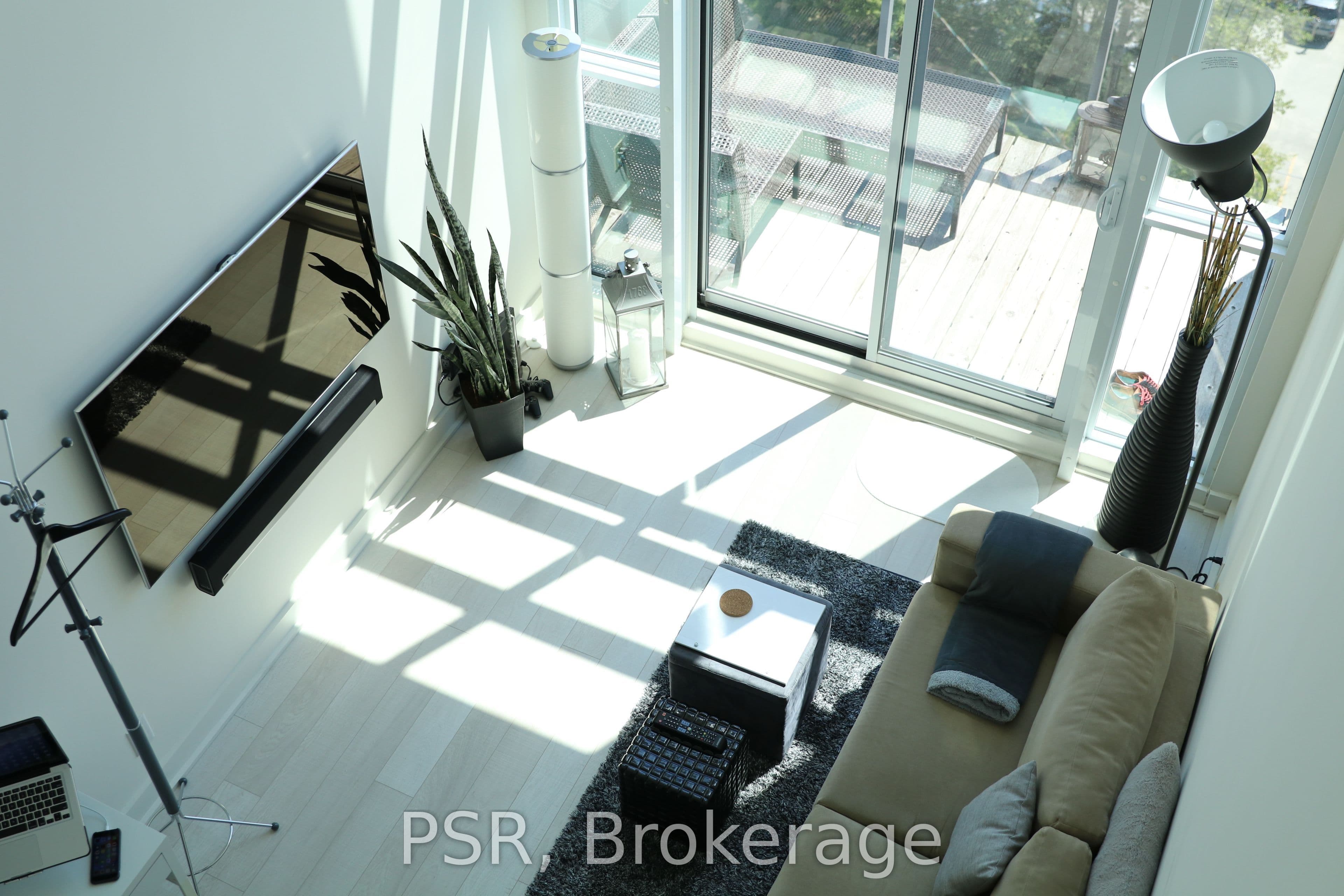 Unit 709 5 Hanna Avenue photo 1