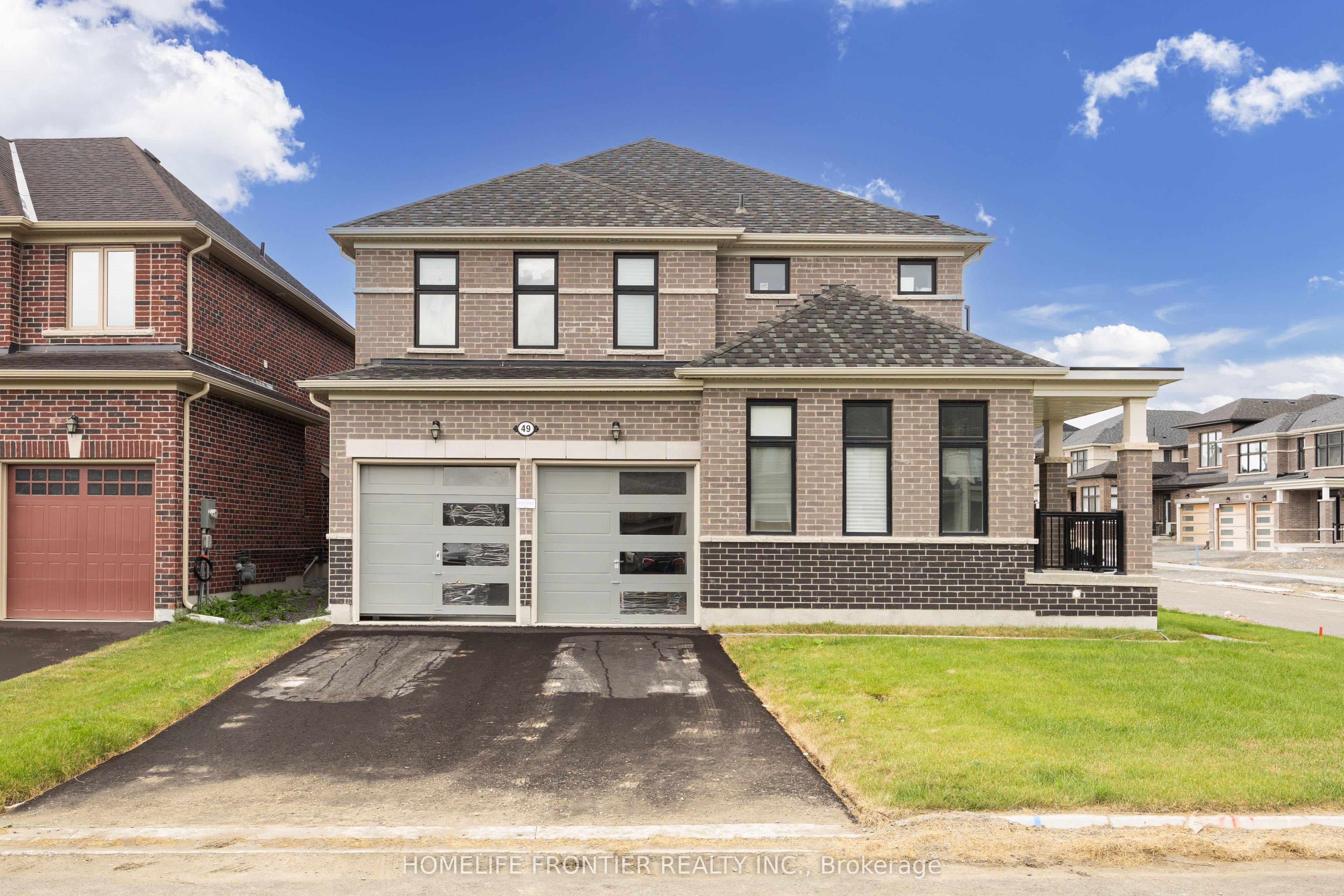 49 Ainslie Hill Crescent photo 1