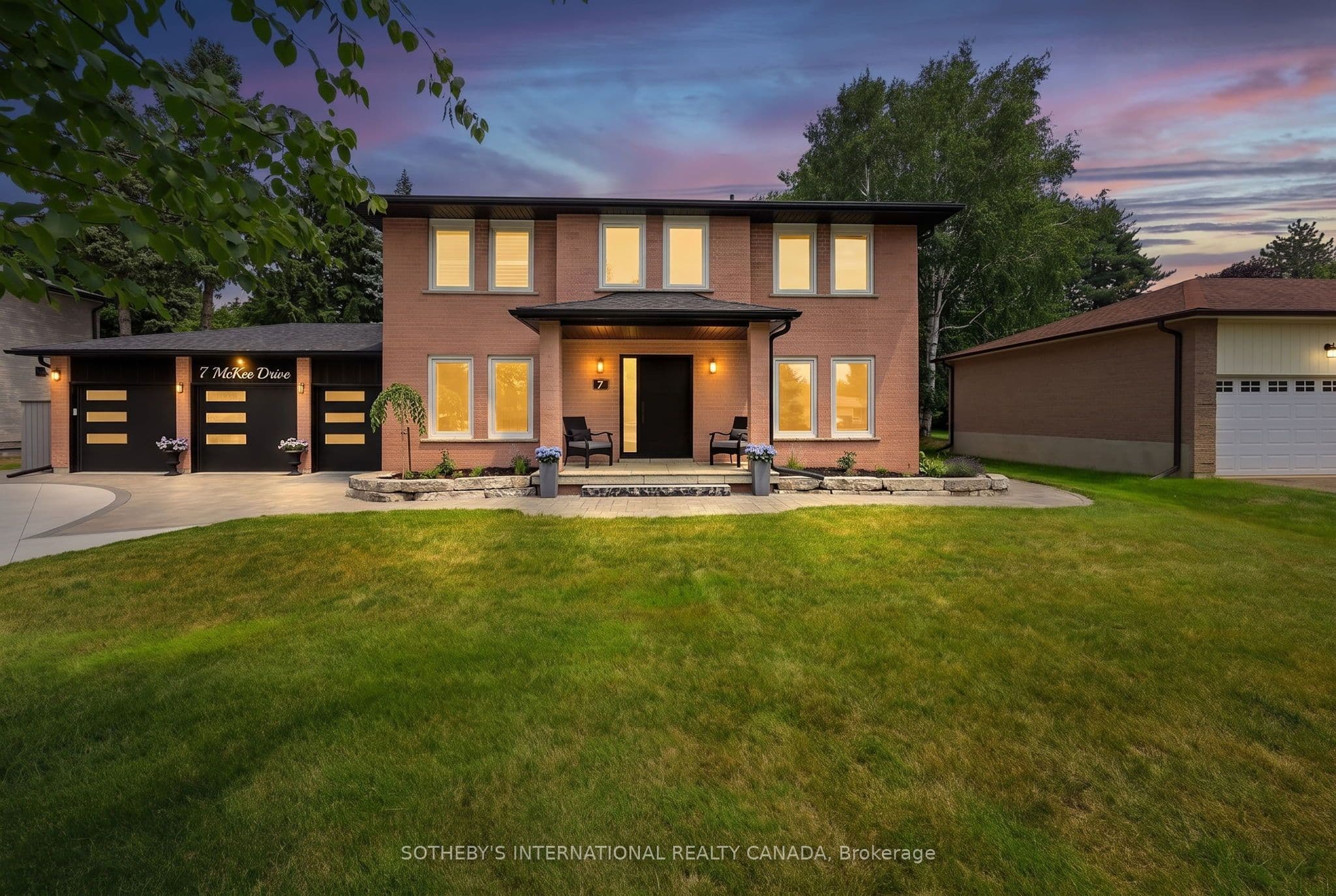 7 McKee Drive photo 1