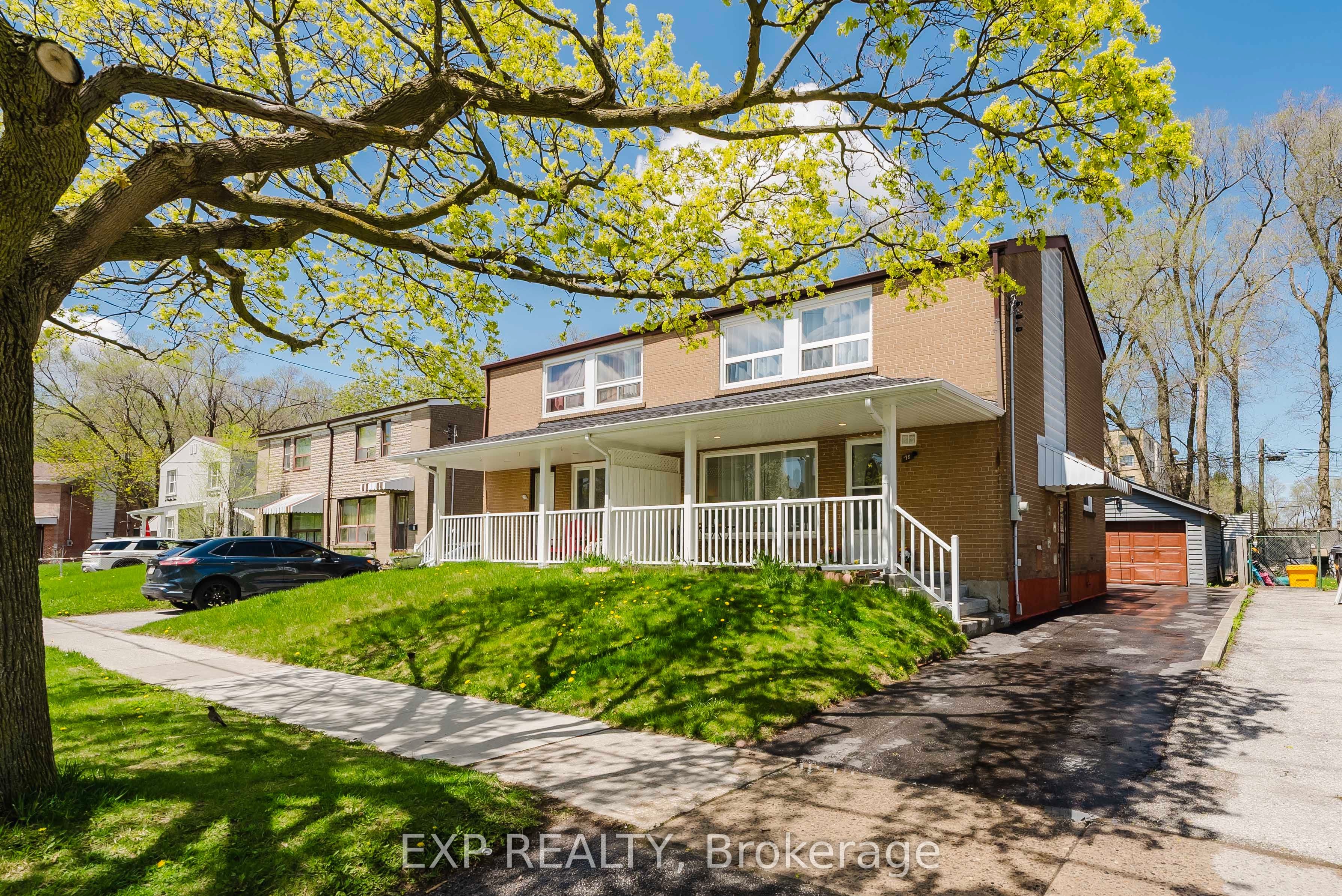 78 Woodfern Drive photo 1