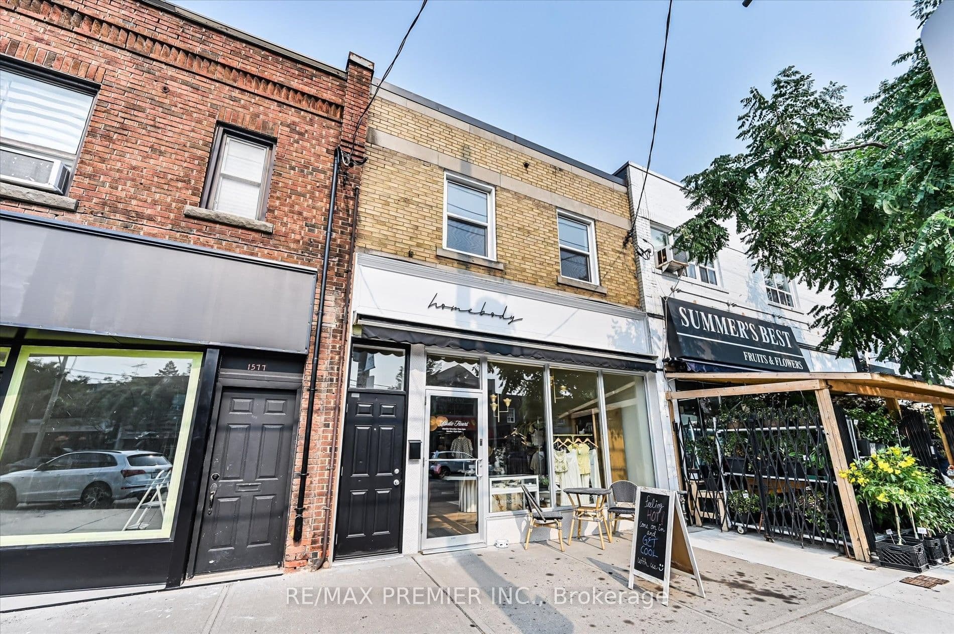 1575 Bayview Avenue photo 1