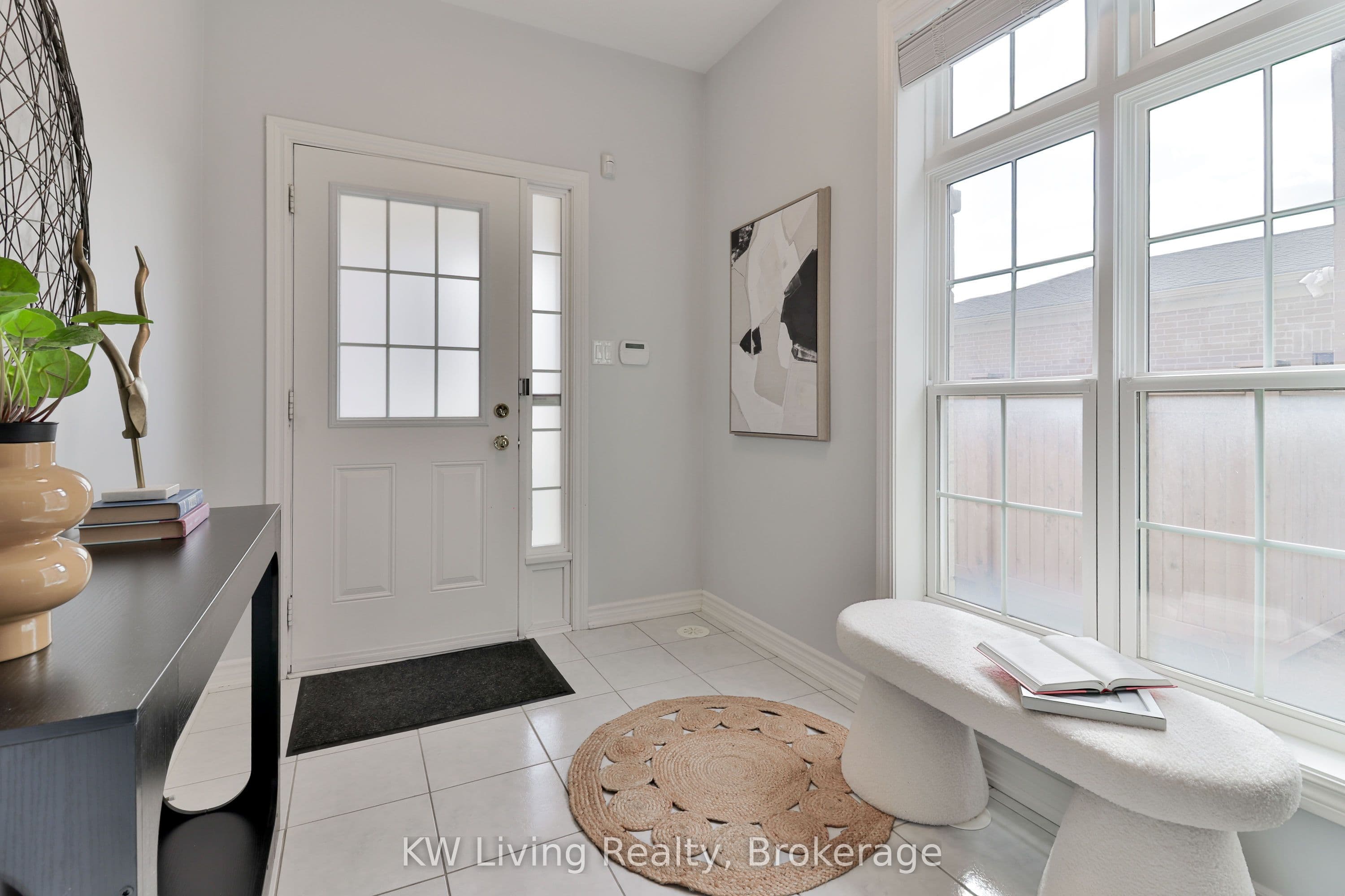 10373 Woodbine Avenue photo 1