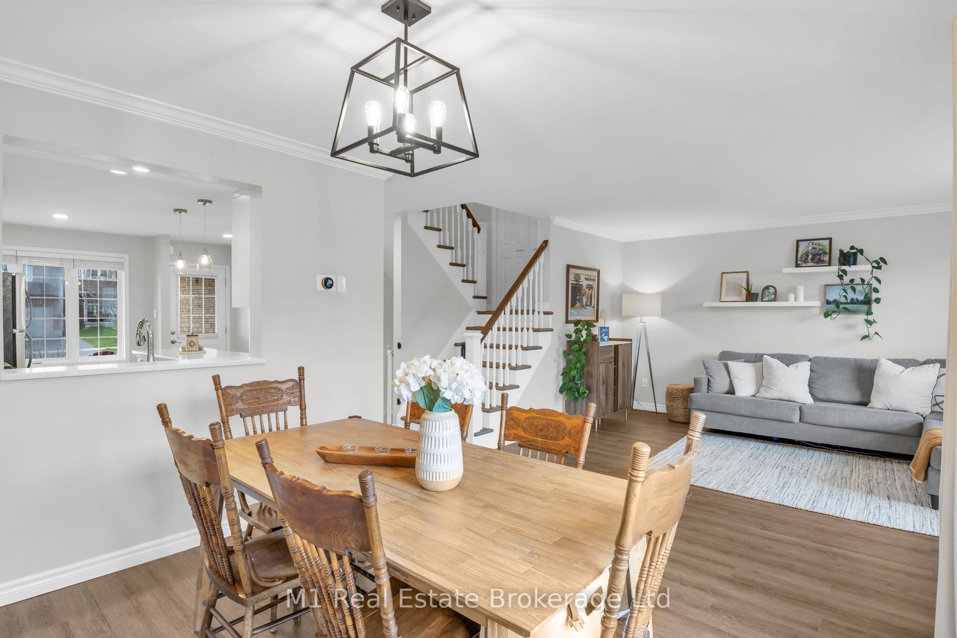 90 Cedarvale Avenue photo 1
