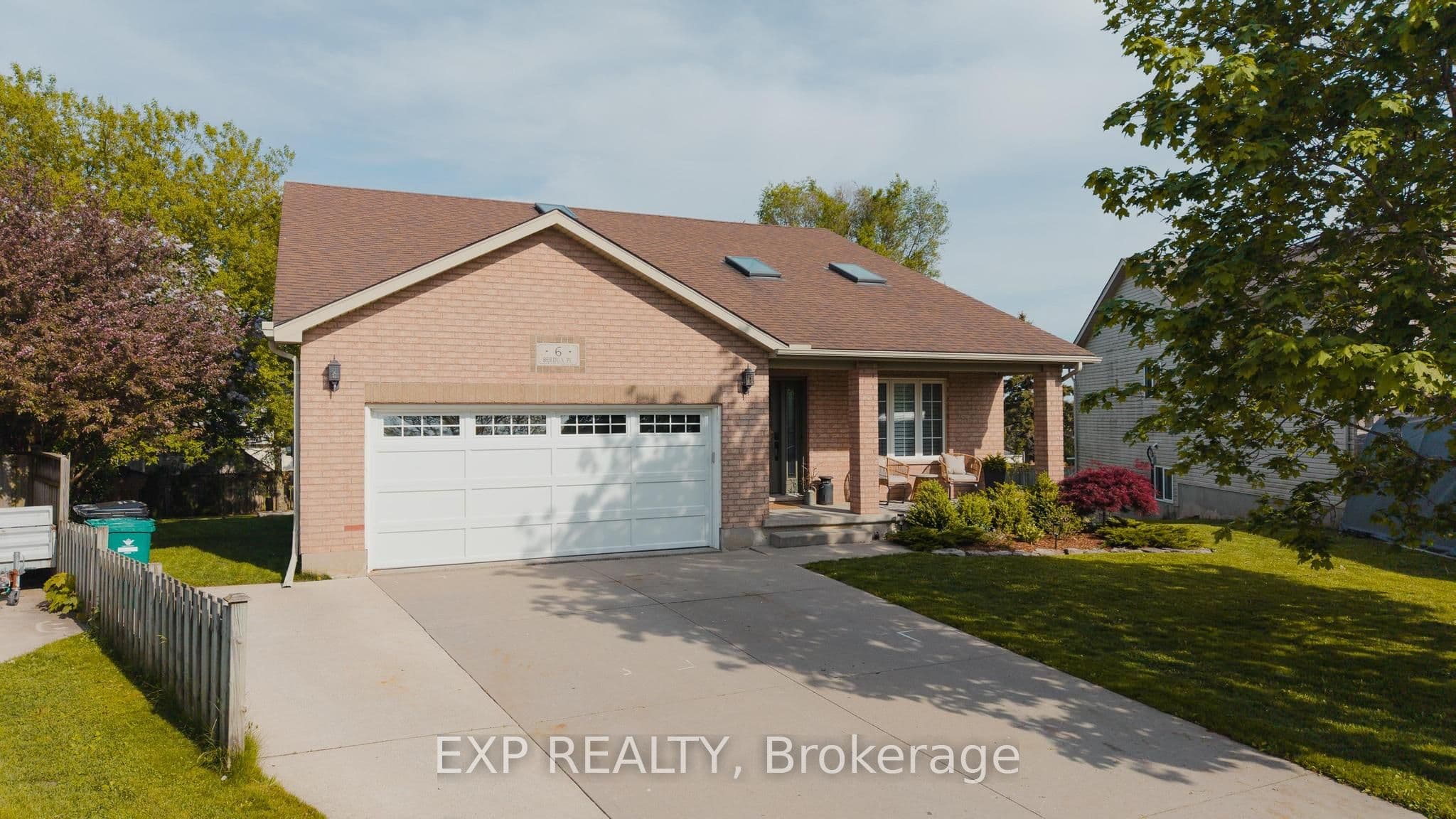 6 Berdux Place photo 1