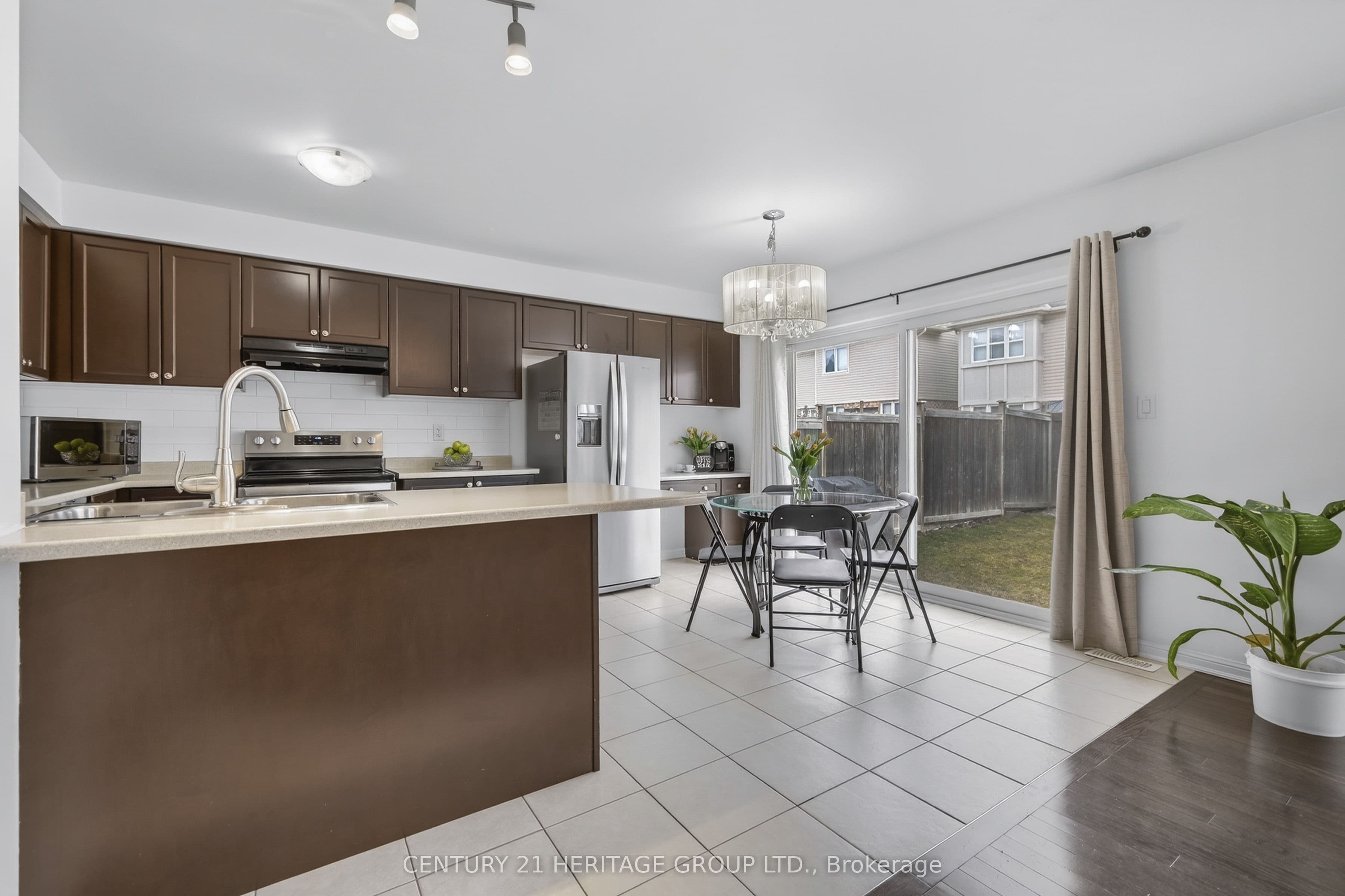 17 Gordon Drive photo 1
