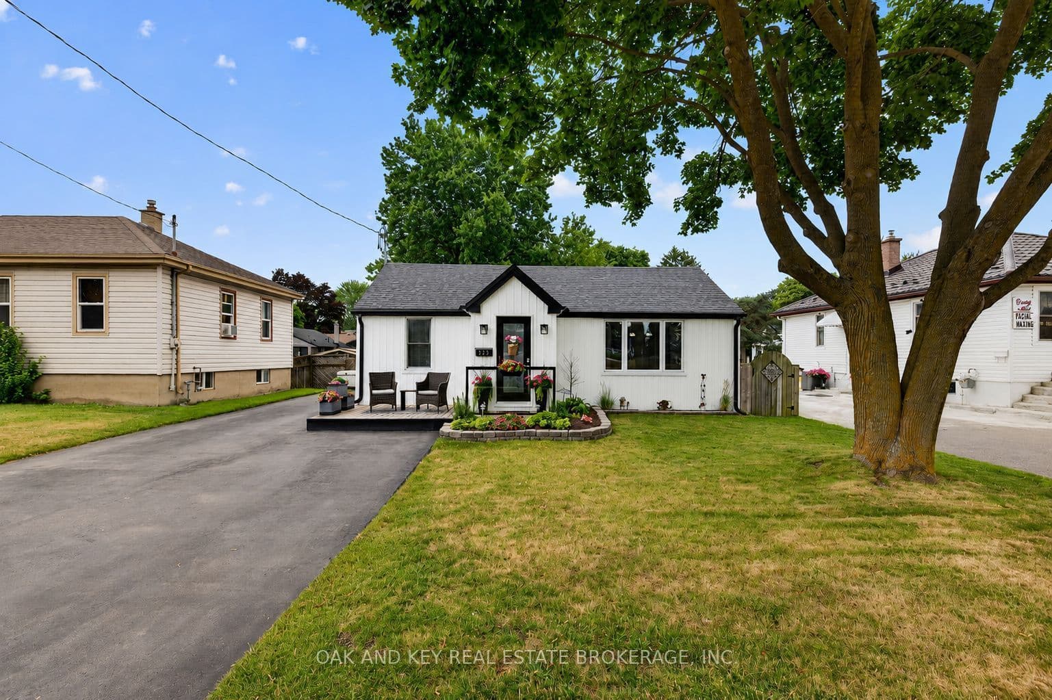 323 Clarke Road photo 1