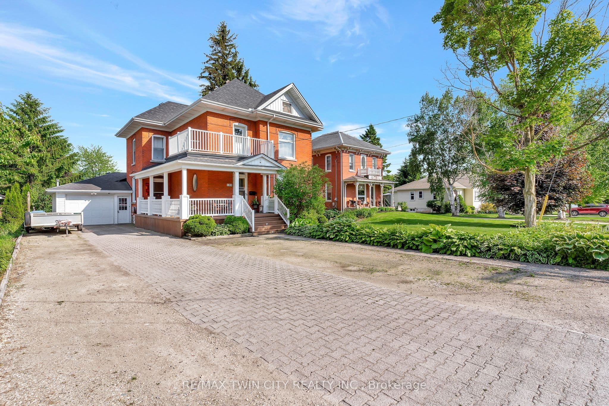 199 Ellen Street photo 1