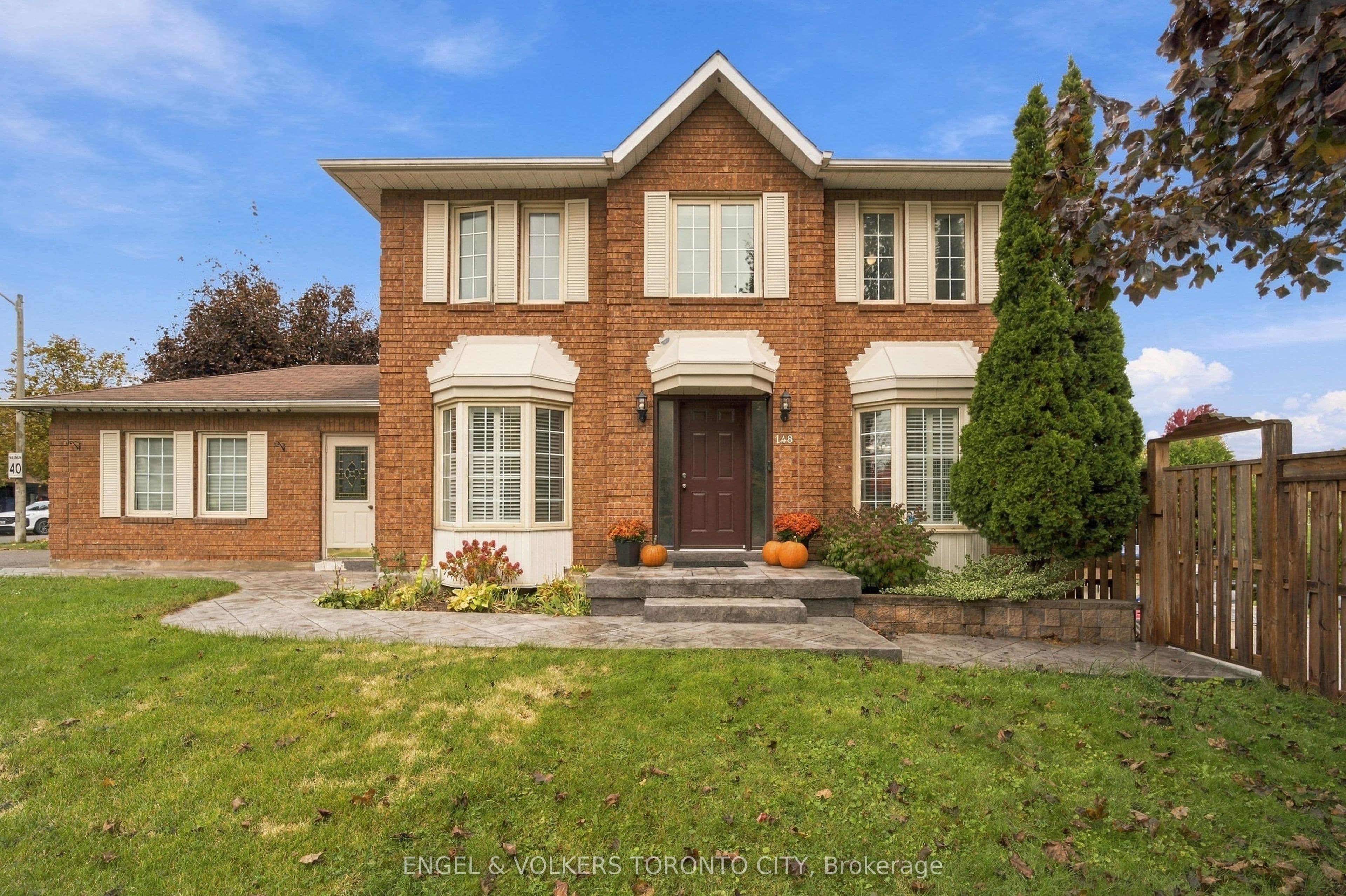 148 Aurora Heights Drive photo 1