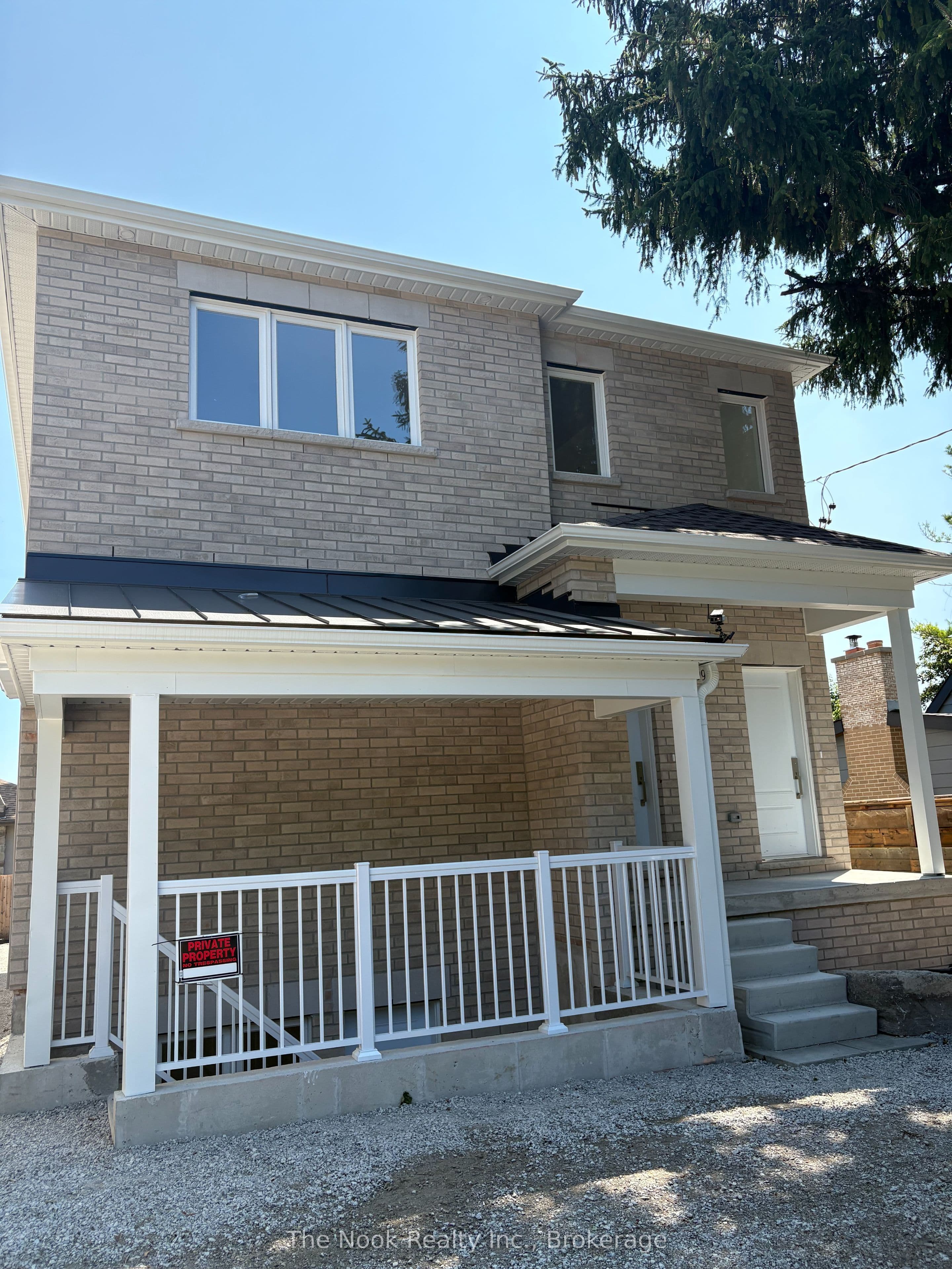 Unit 2 399 Thorton Road photo 1