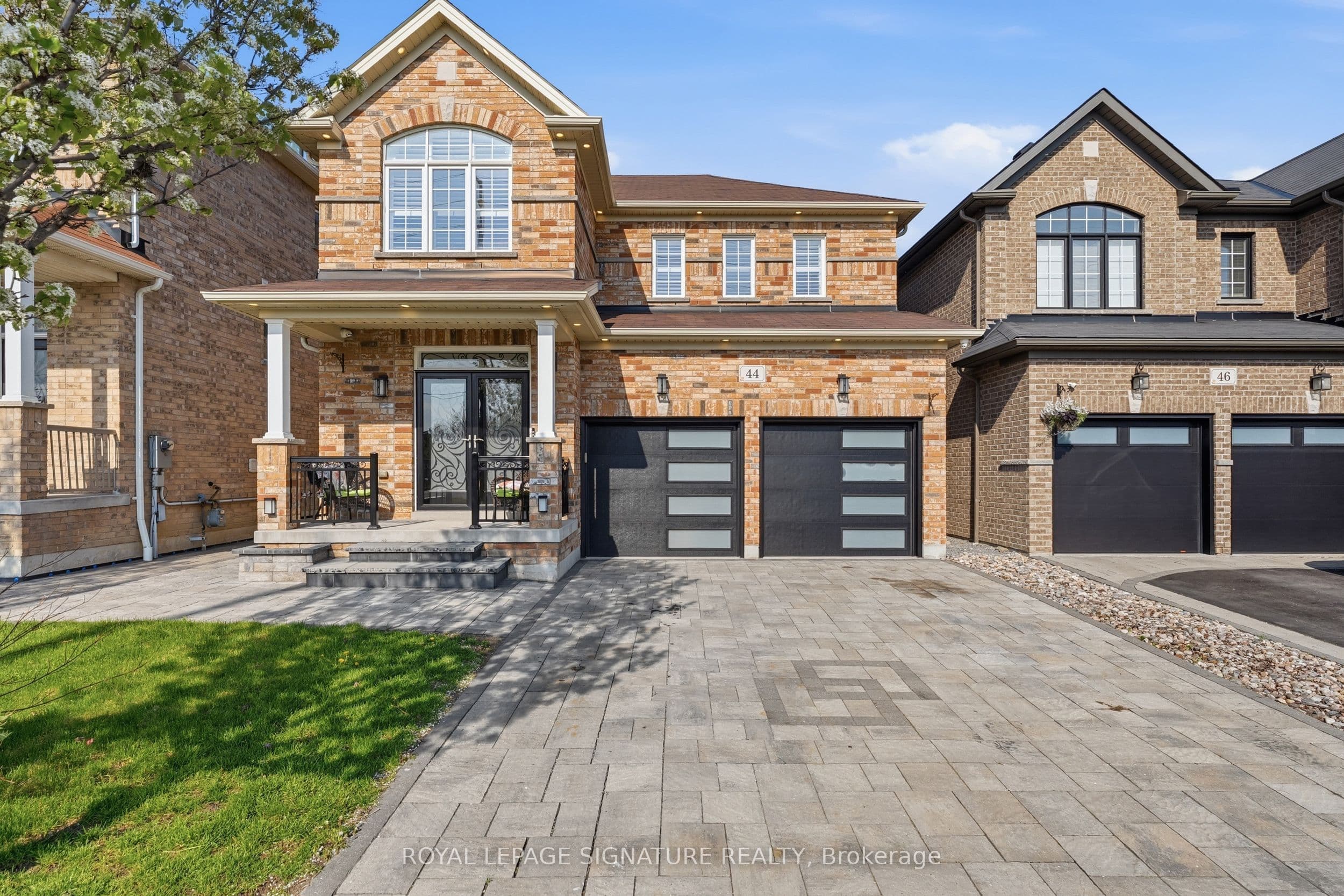 44 Keith-Wright Crescent photo 1