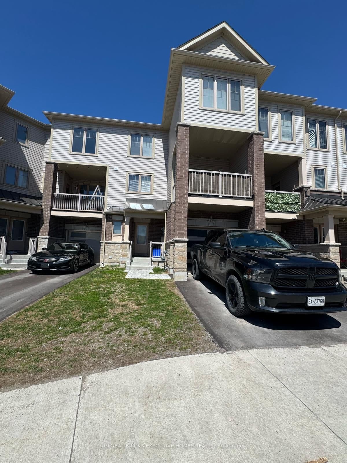 42 Ambereen Place photo 1