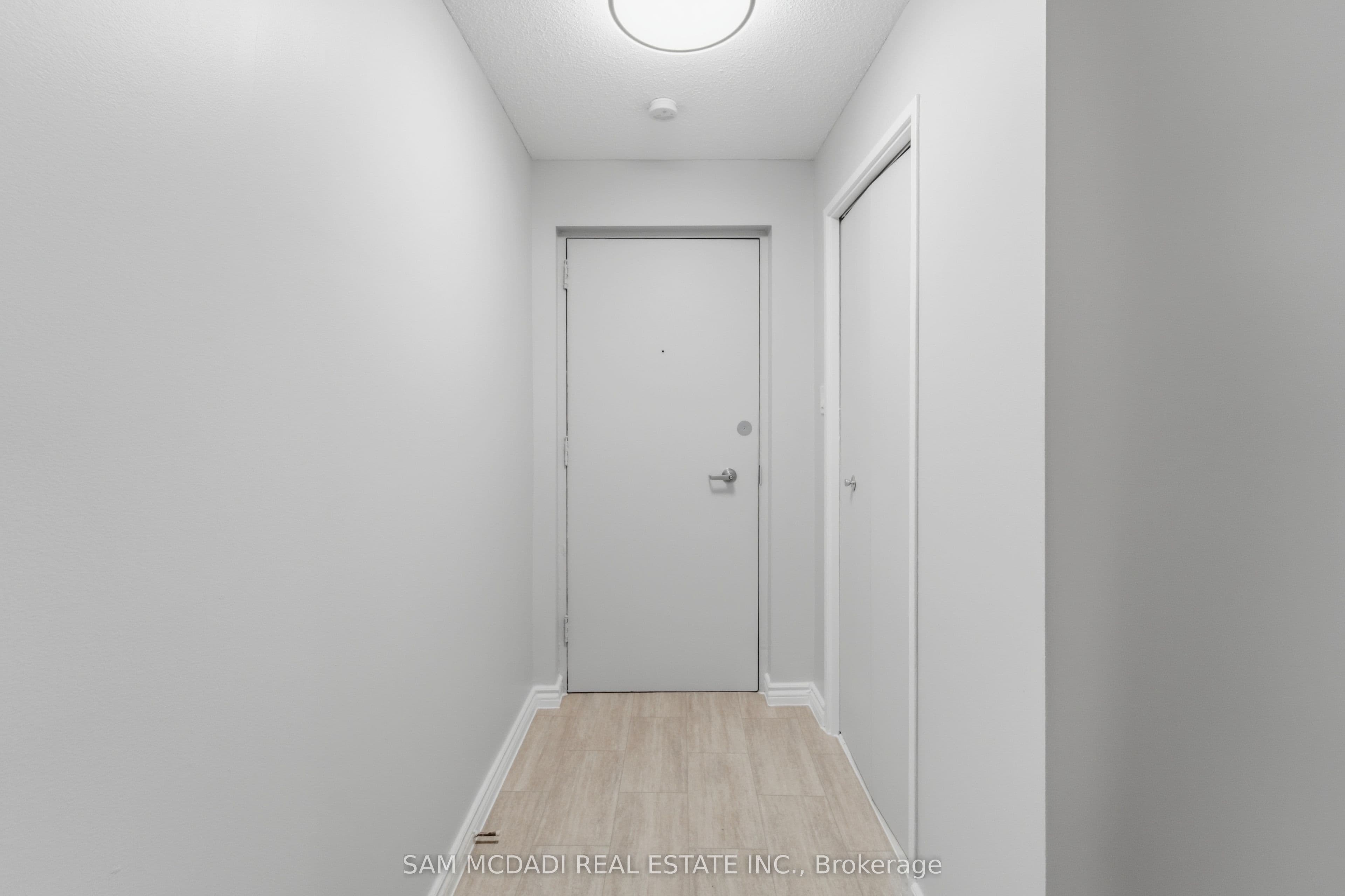 Unit 509 47 MUNROE Street photo 1