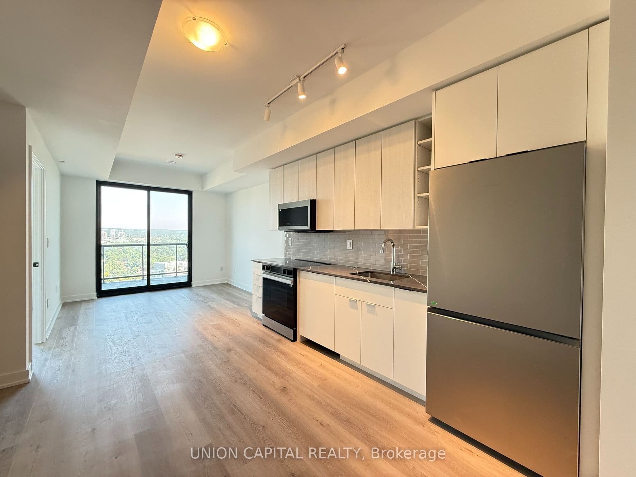 Unit 2408 2075 Lakeshore Road photo 1