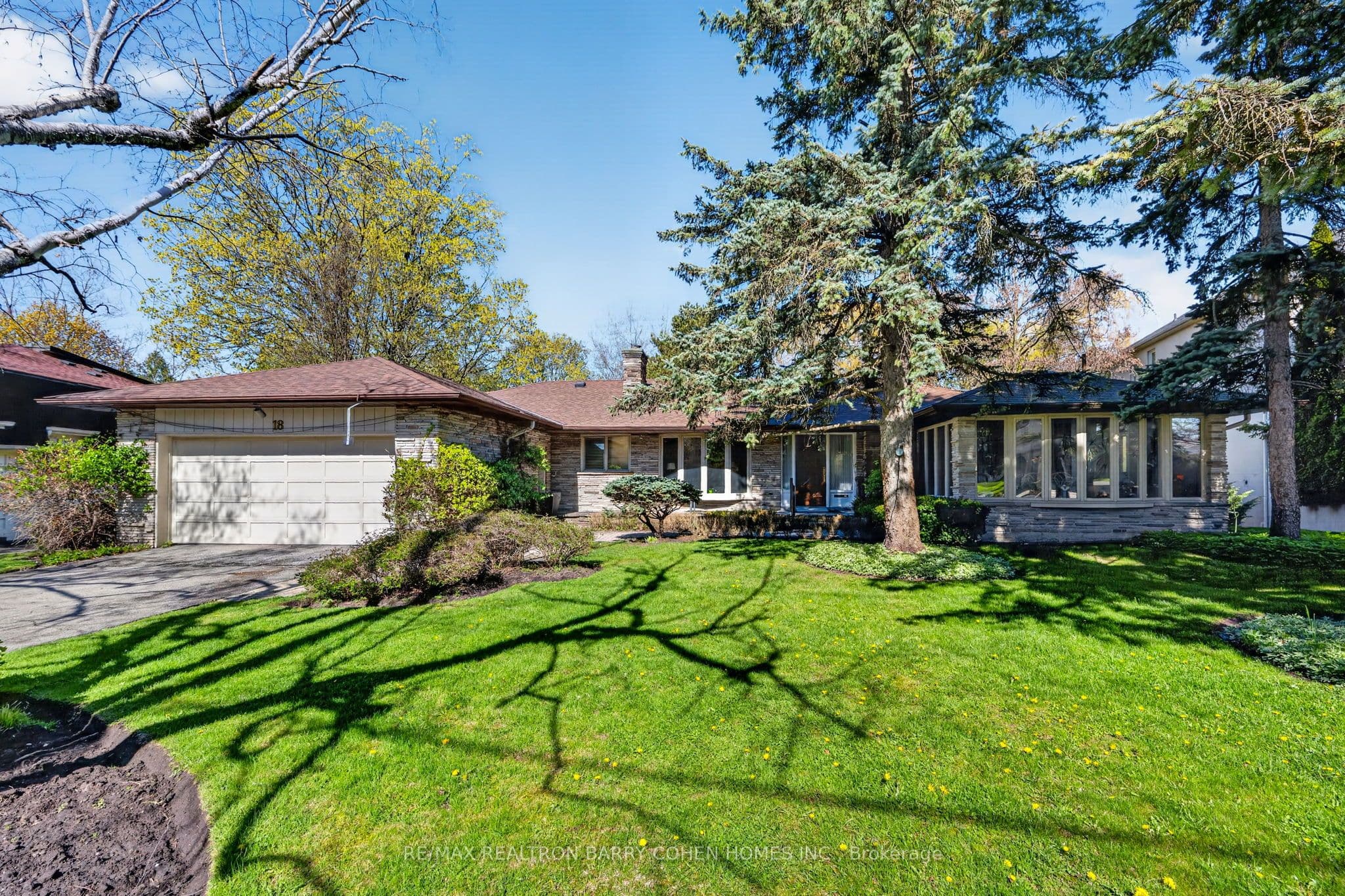 18 Brian Cliff Drive photo 1