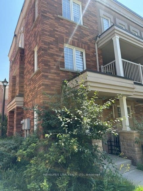 Unit 27 375 Cook Road photo 1