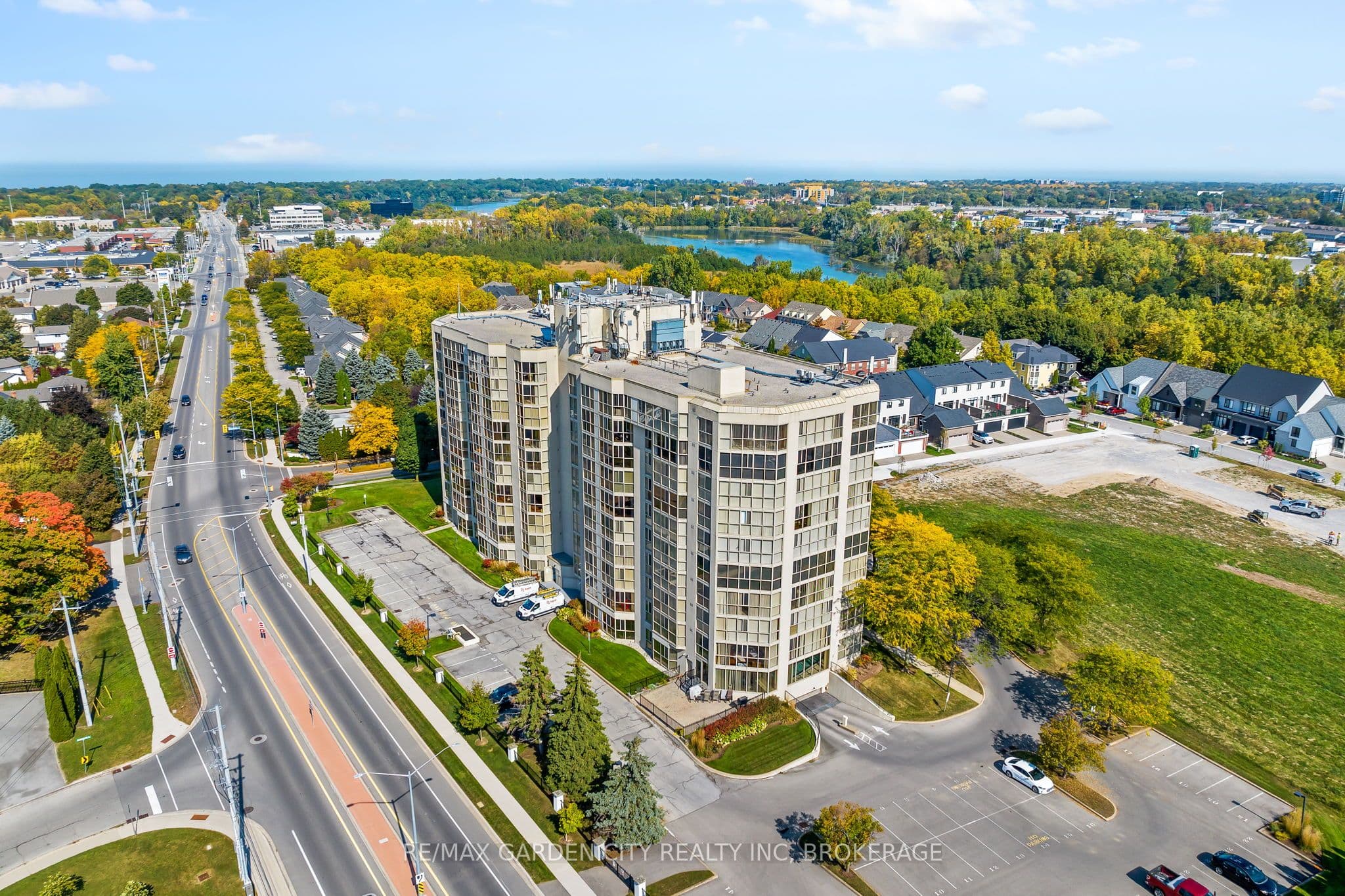 Unit 207 162 Martindale Road photo 1
