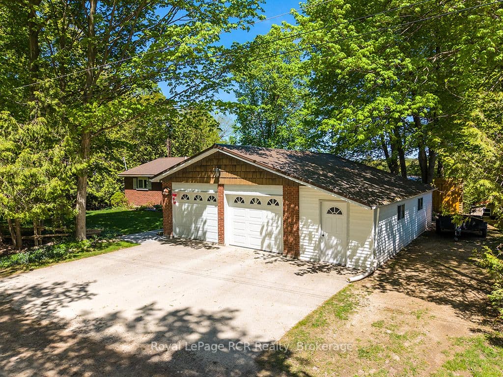 120 McCullough Lake Drive photo 1