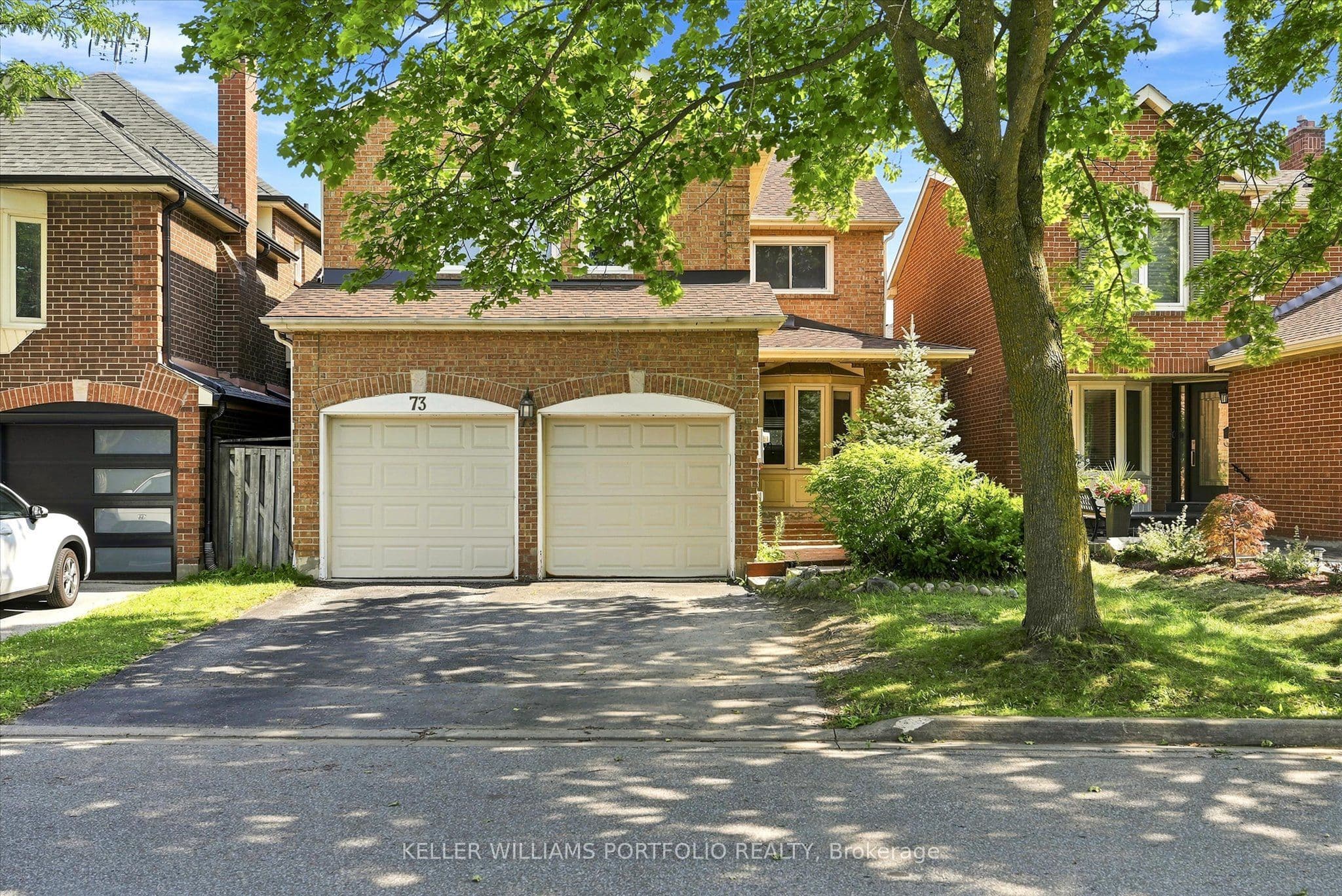 73 Jessica Gardens photo 1